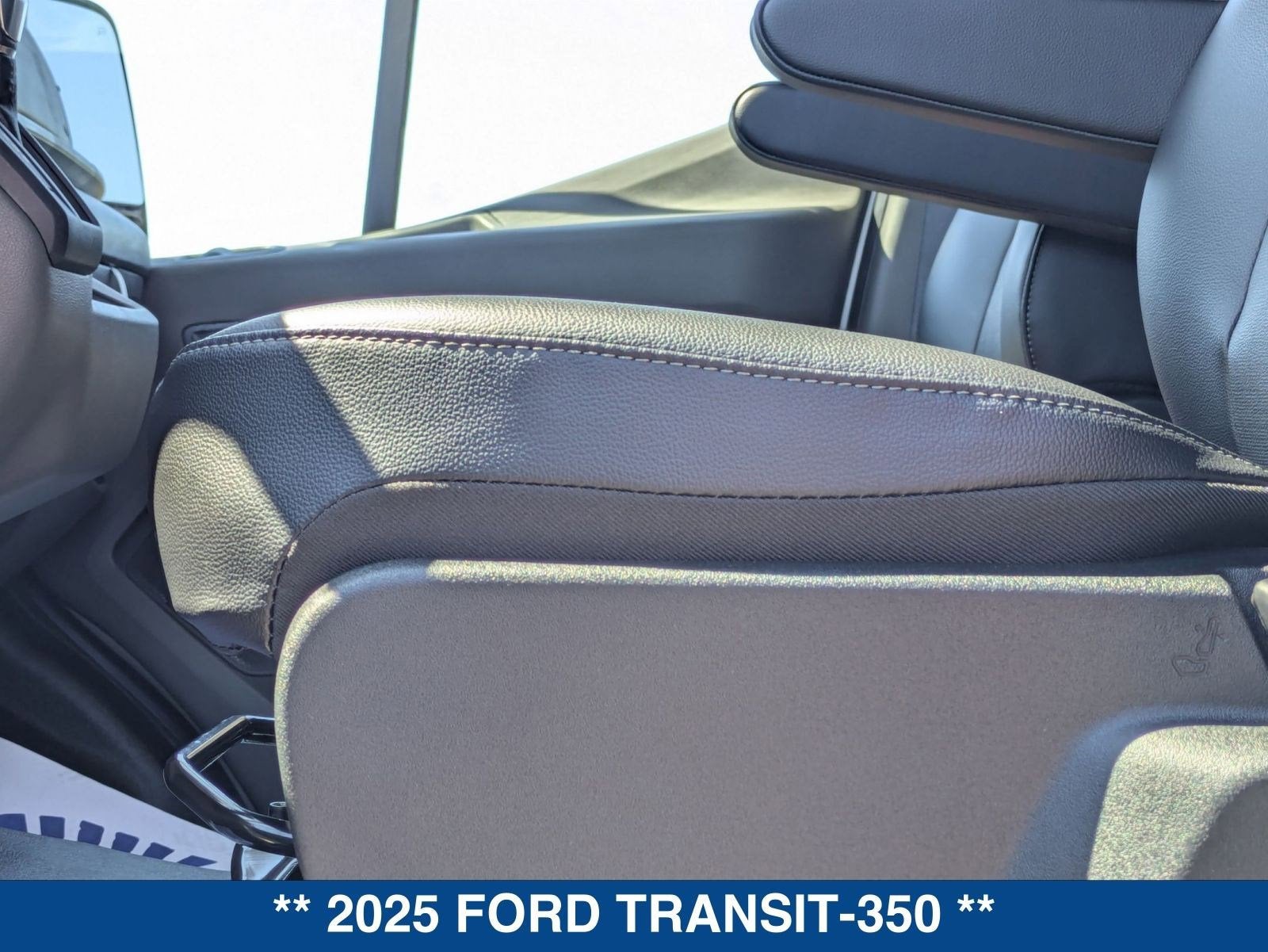 2025 Ford Transit-350 XL
