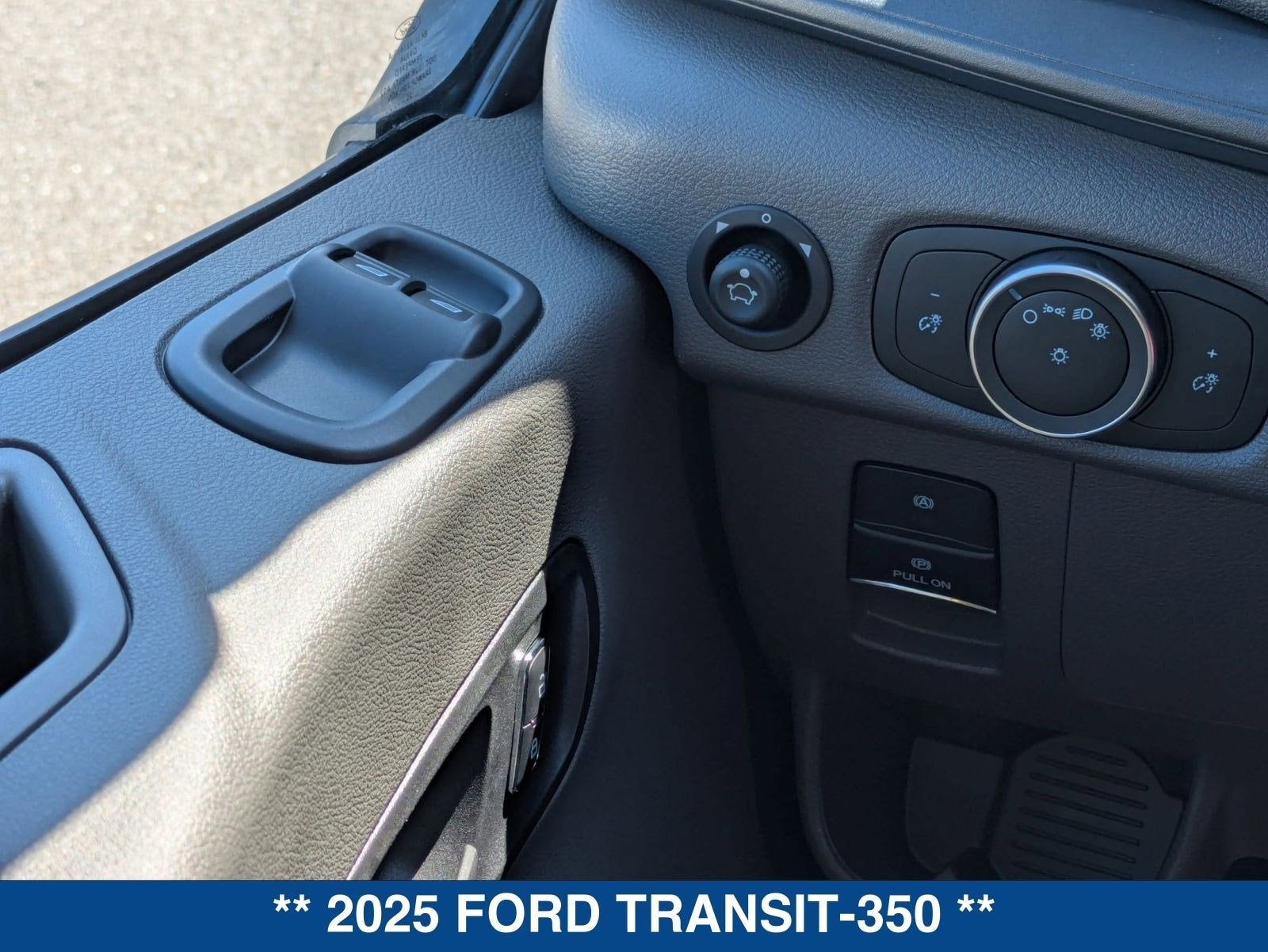 2025 Ford Transit-350 XL