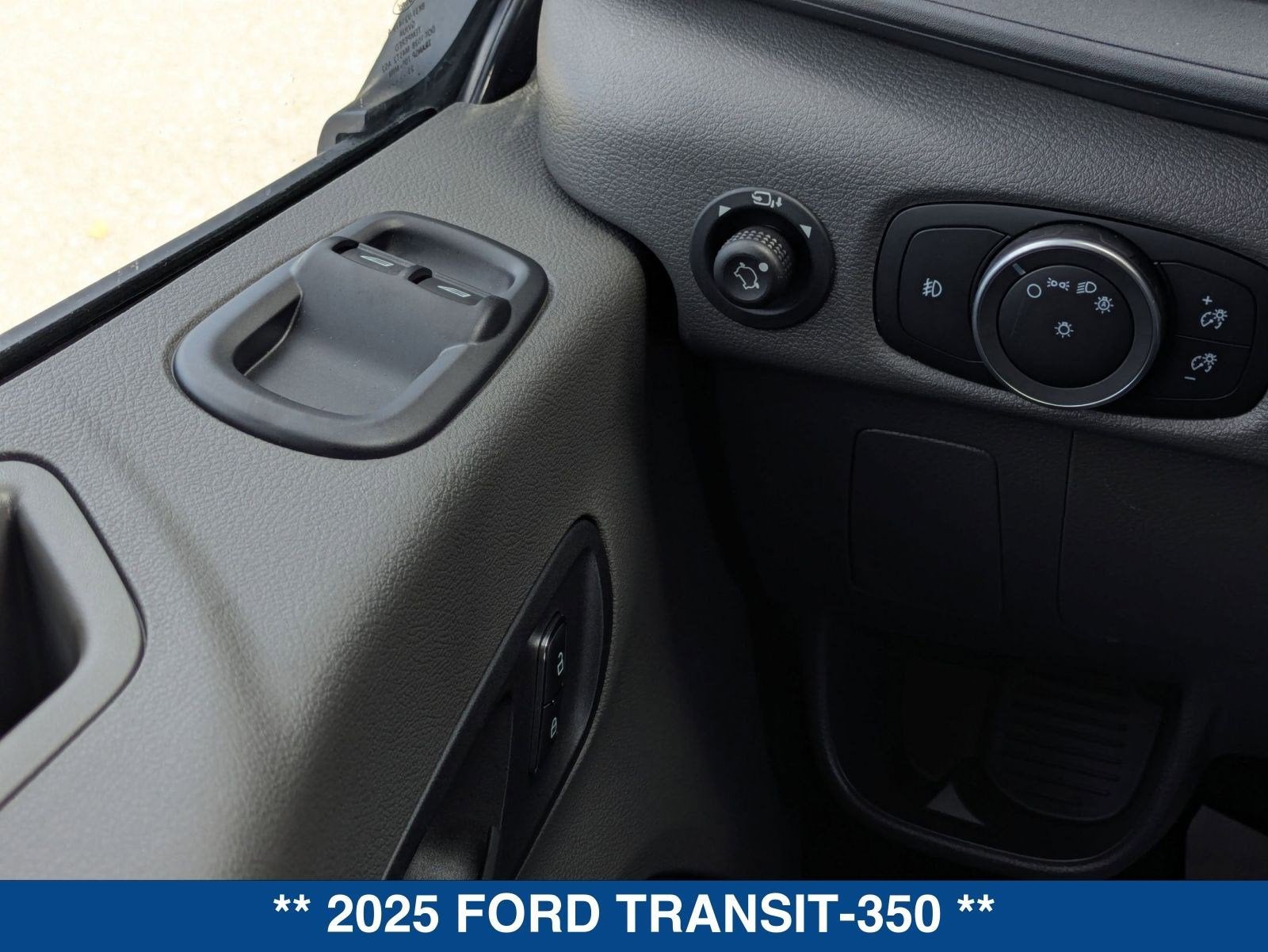 2025 Ford Transit-350 XLT