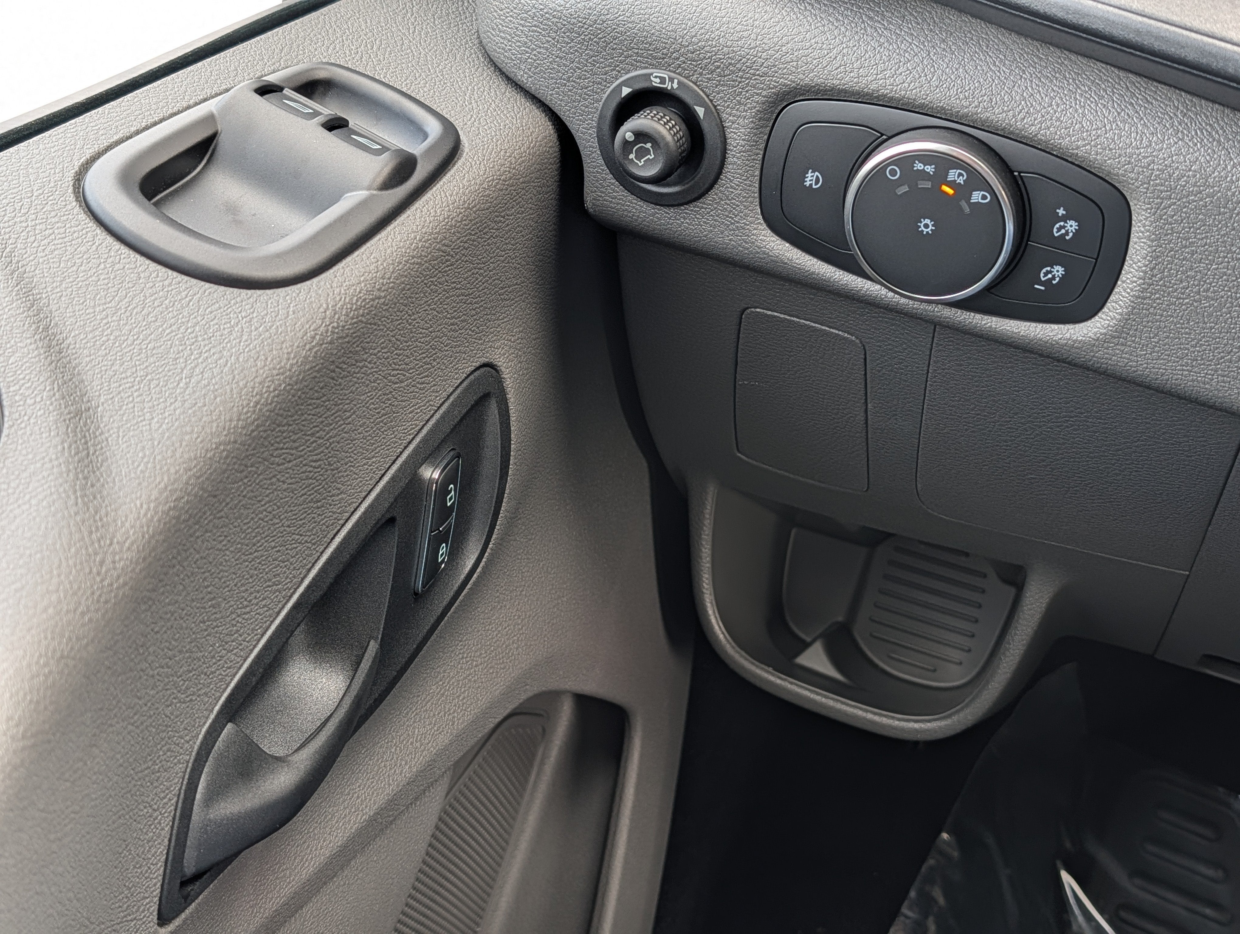 2026 Ford Transit-350 XLT