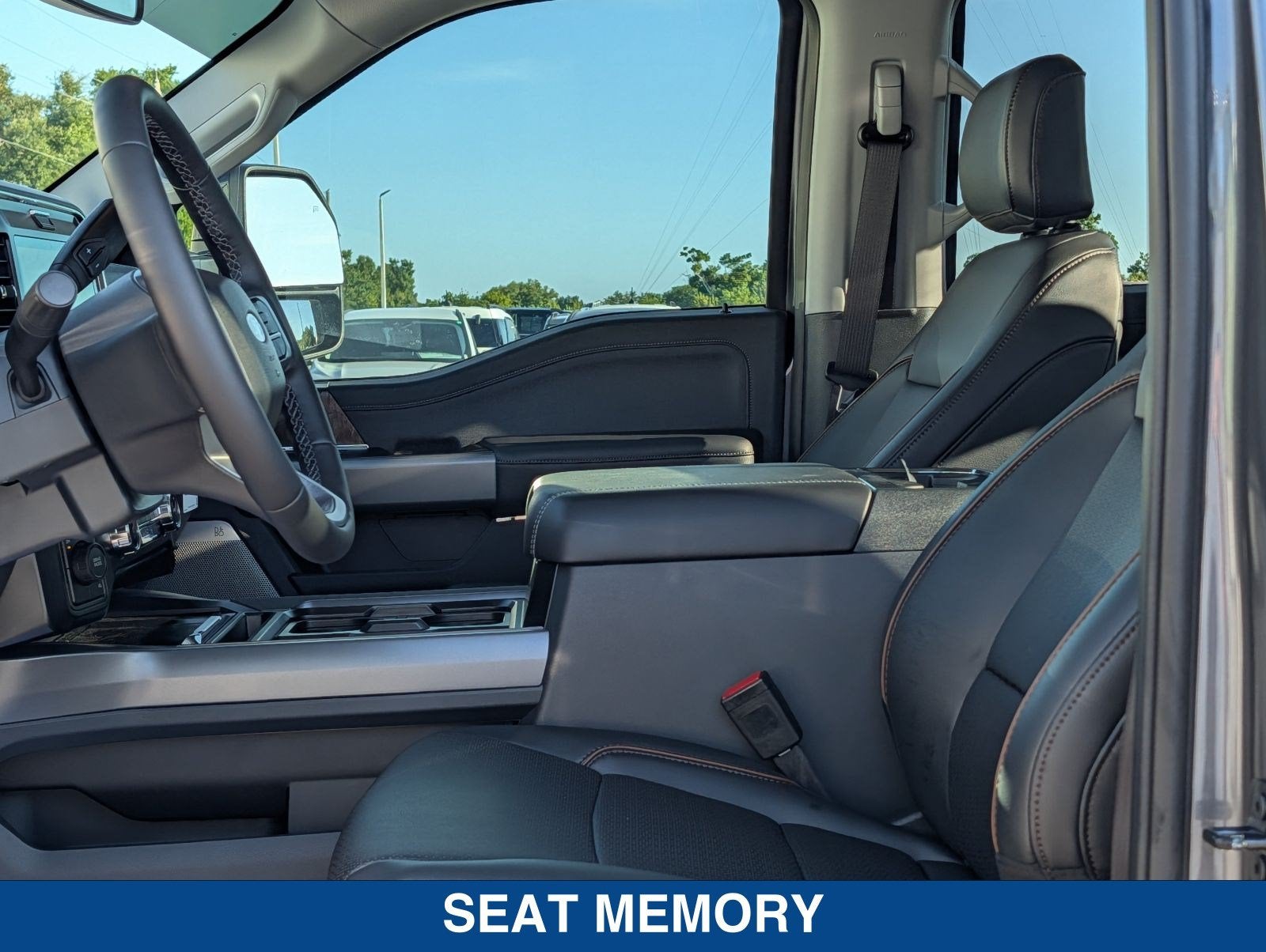 2026 Ford Super Duty F-450 DRW LARIAT