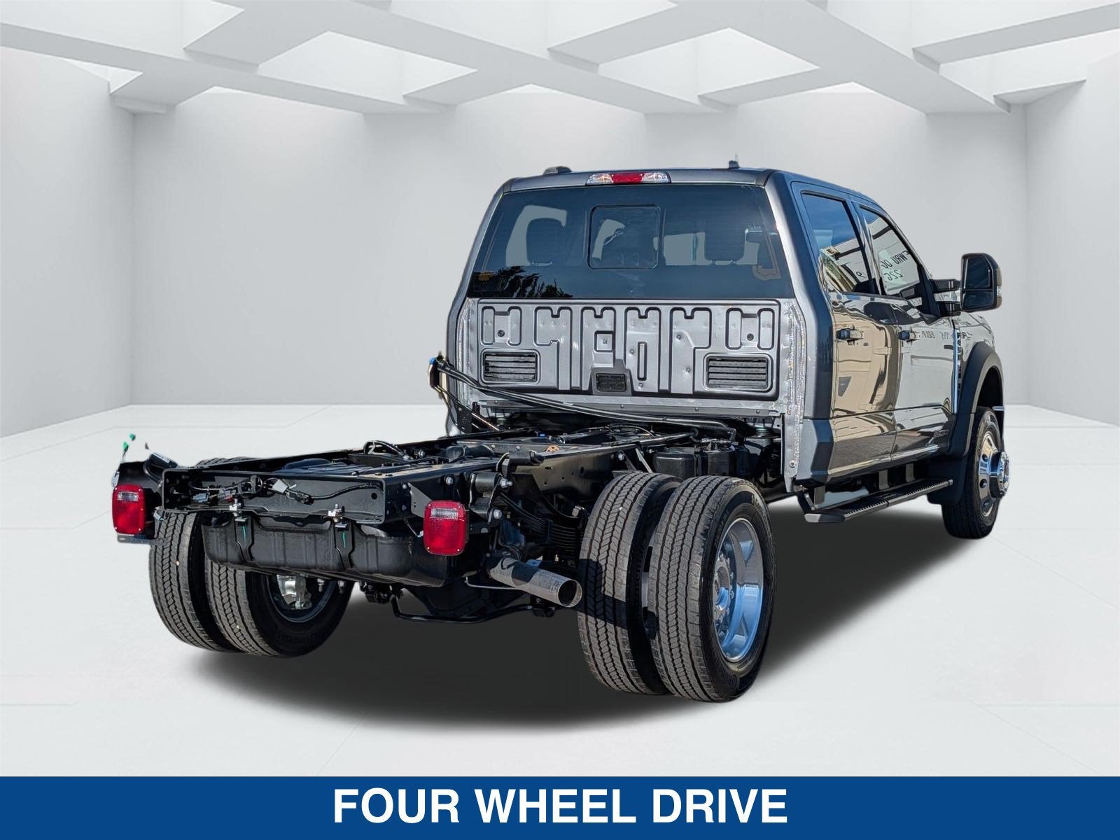 2026 Ford Super Duty F-450 DRW LARIAT