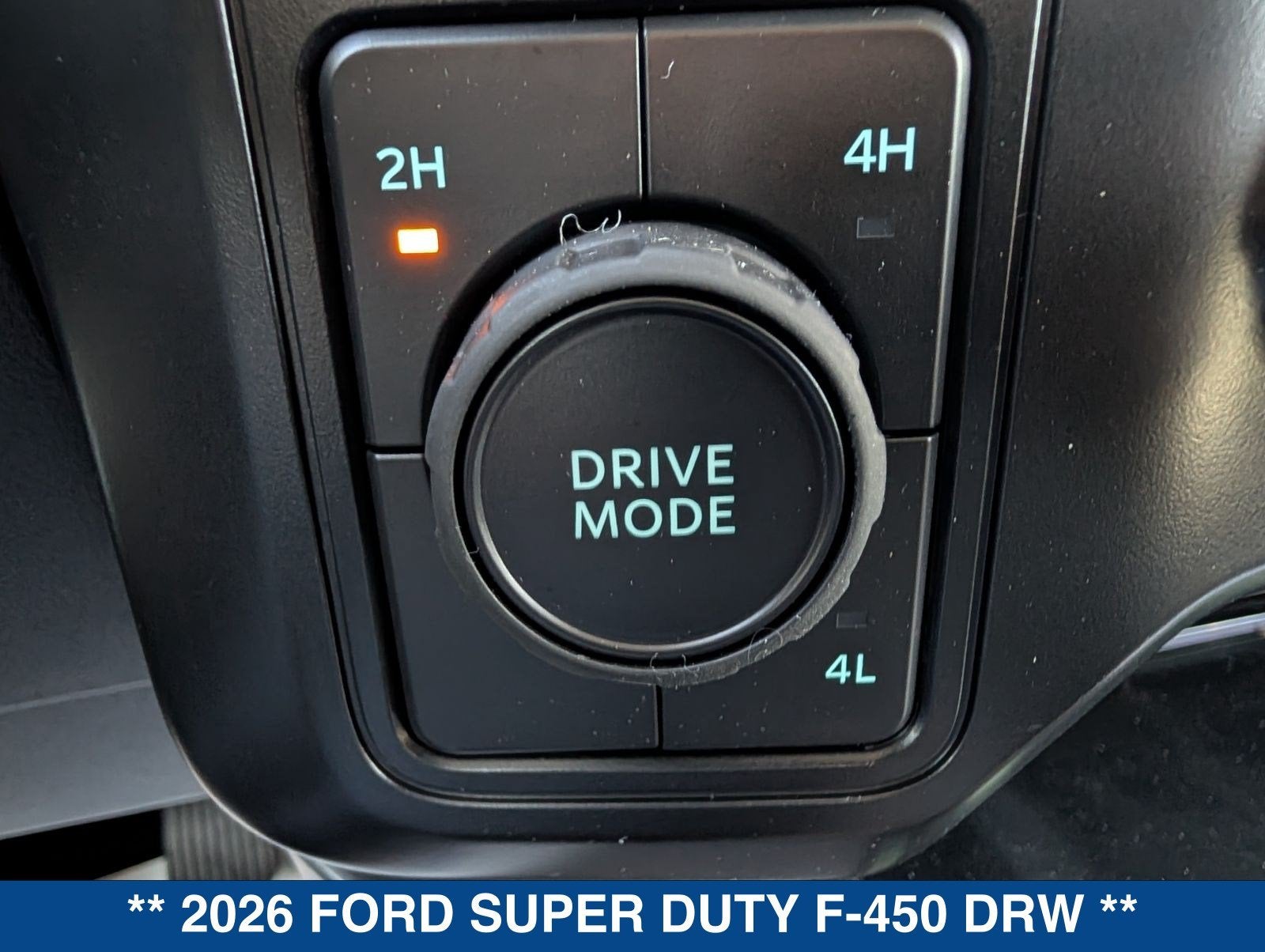 2026 Ford Super Duty F-450 DRW LARIAT