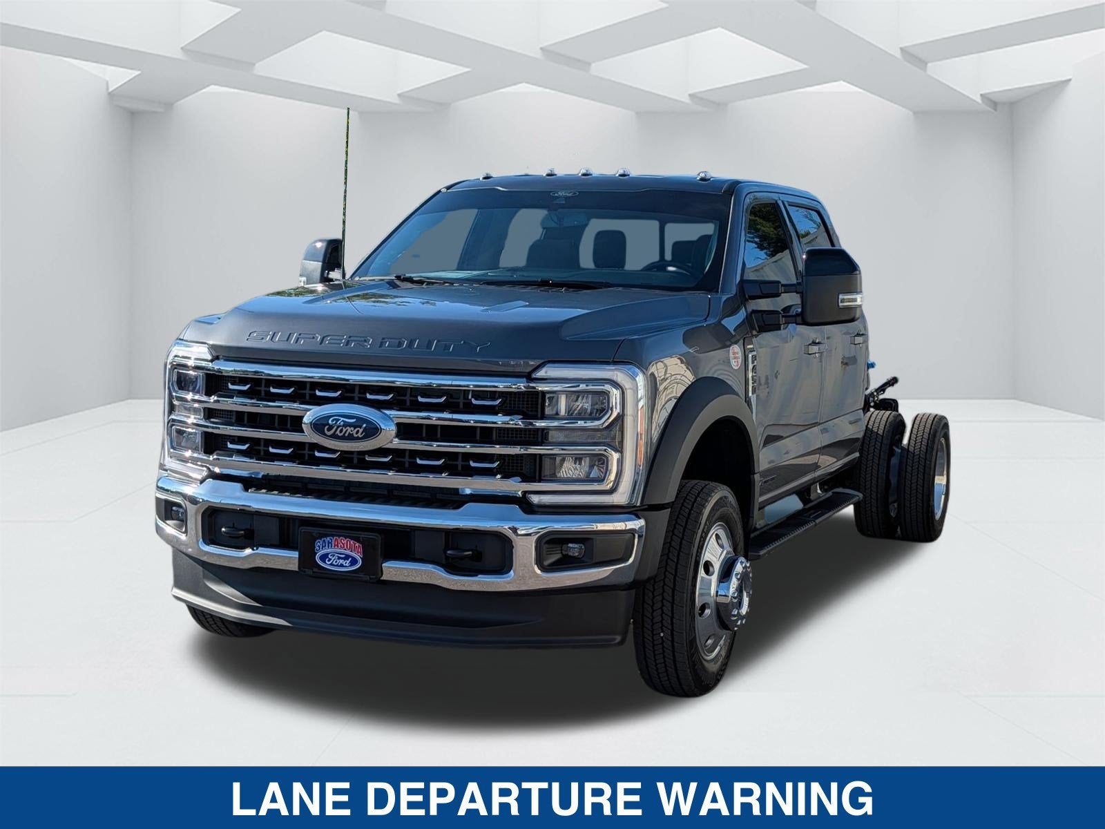 2026 Ford Super Duty F-450 DRW LARIAT