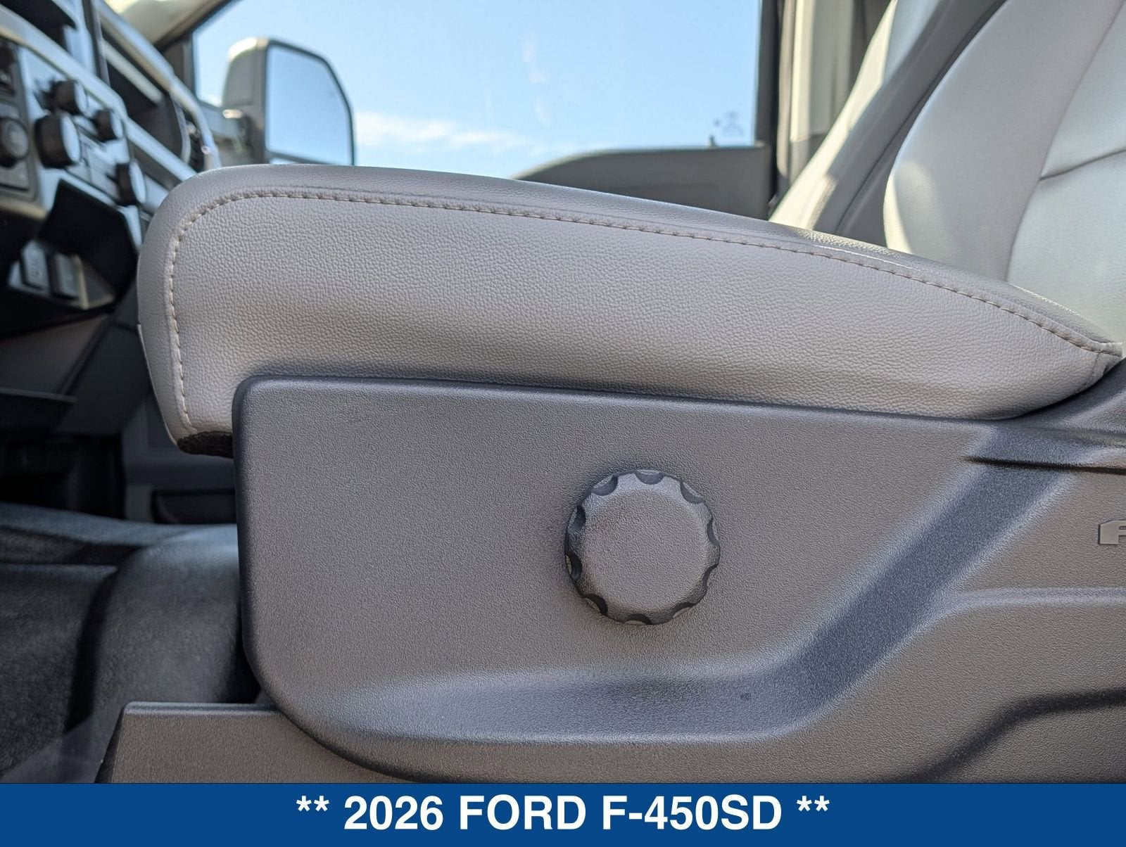 2026 Ford Super Duty F-450 DRW XL