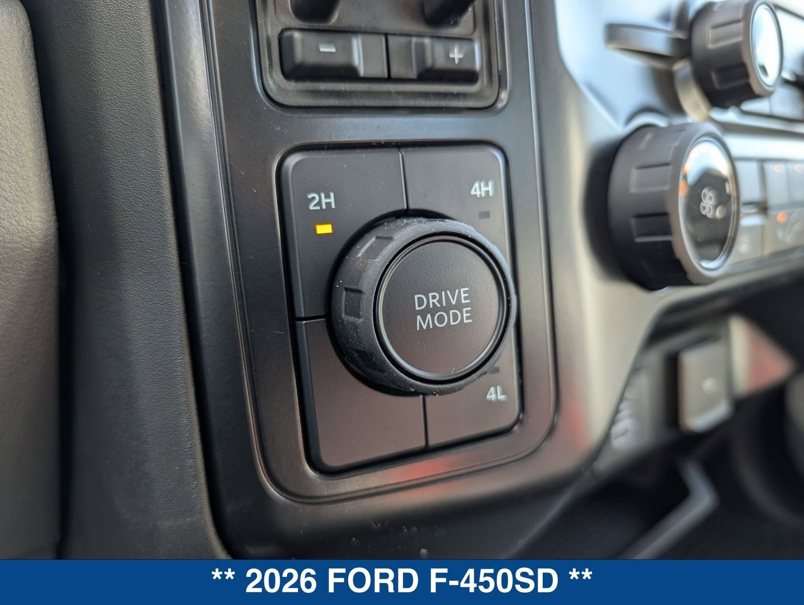 2026 Ford Super Duty F-450 DRW XL