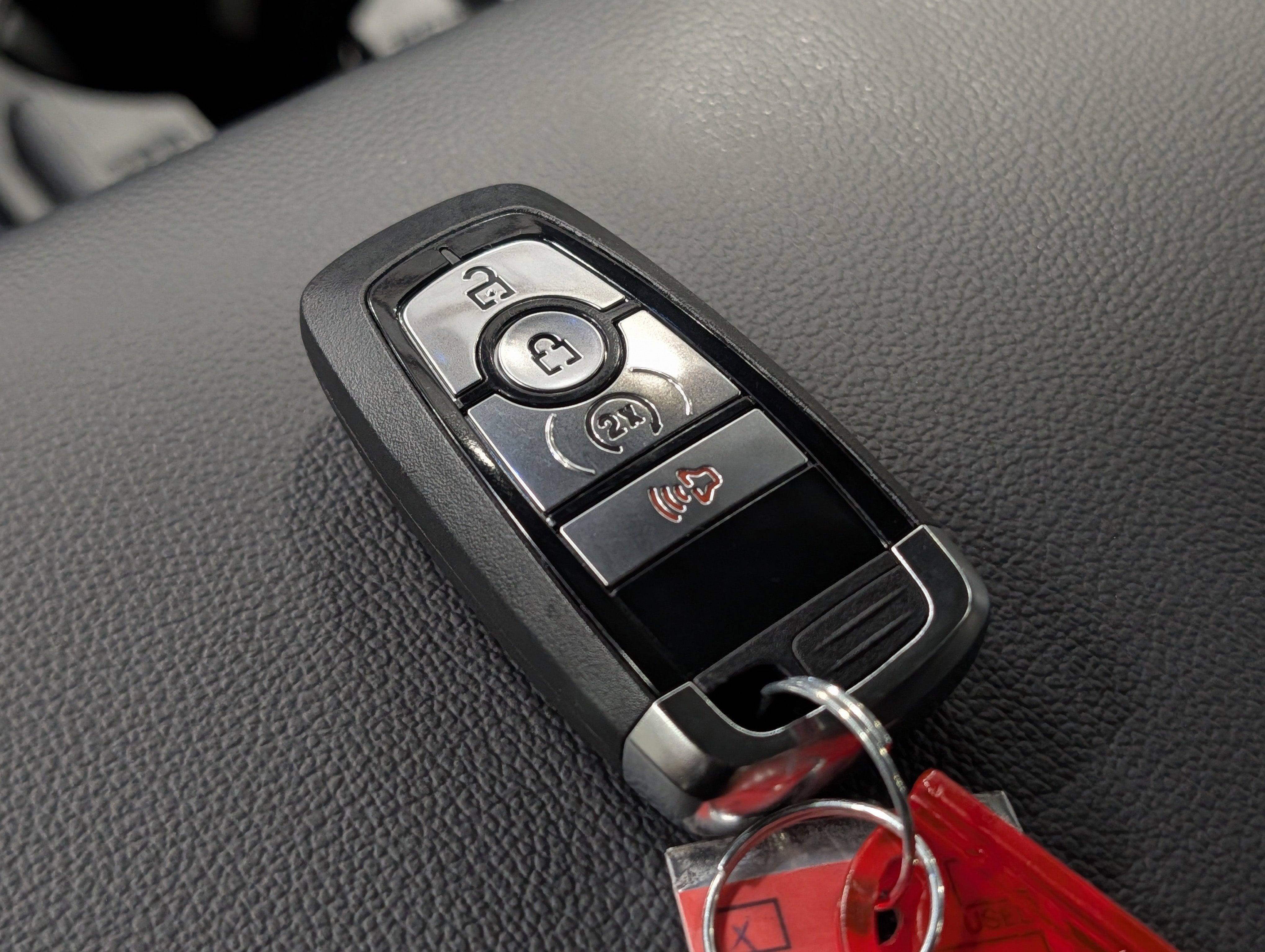 2026 Ford Super Duty F-450 DRW LARIAT