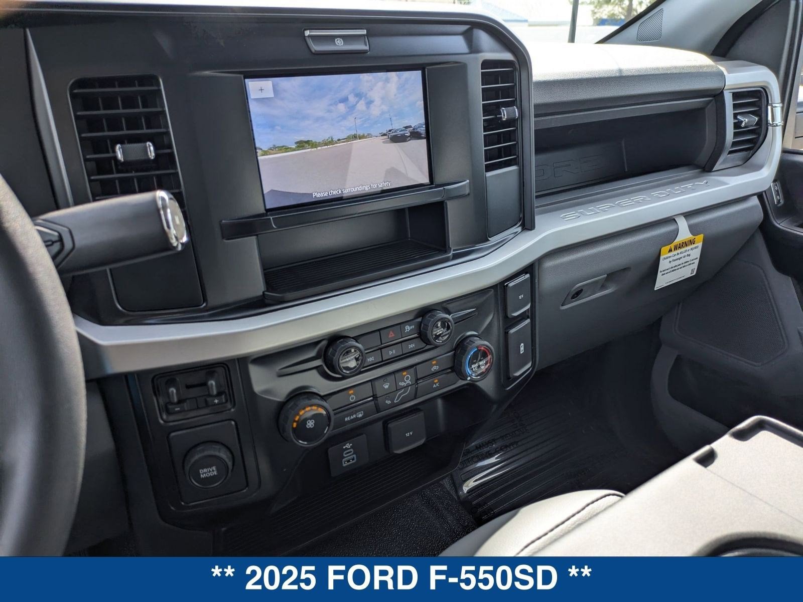 2025 Ford F-550SD XL