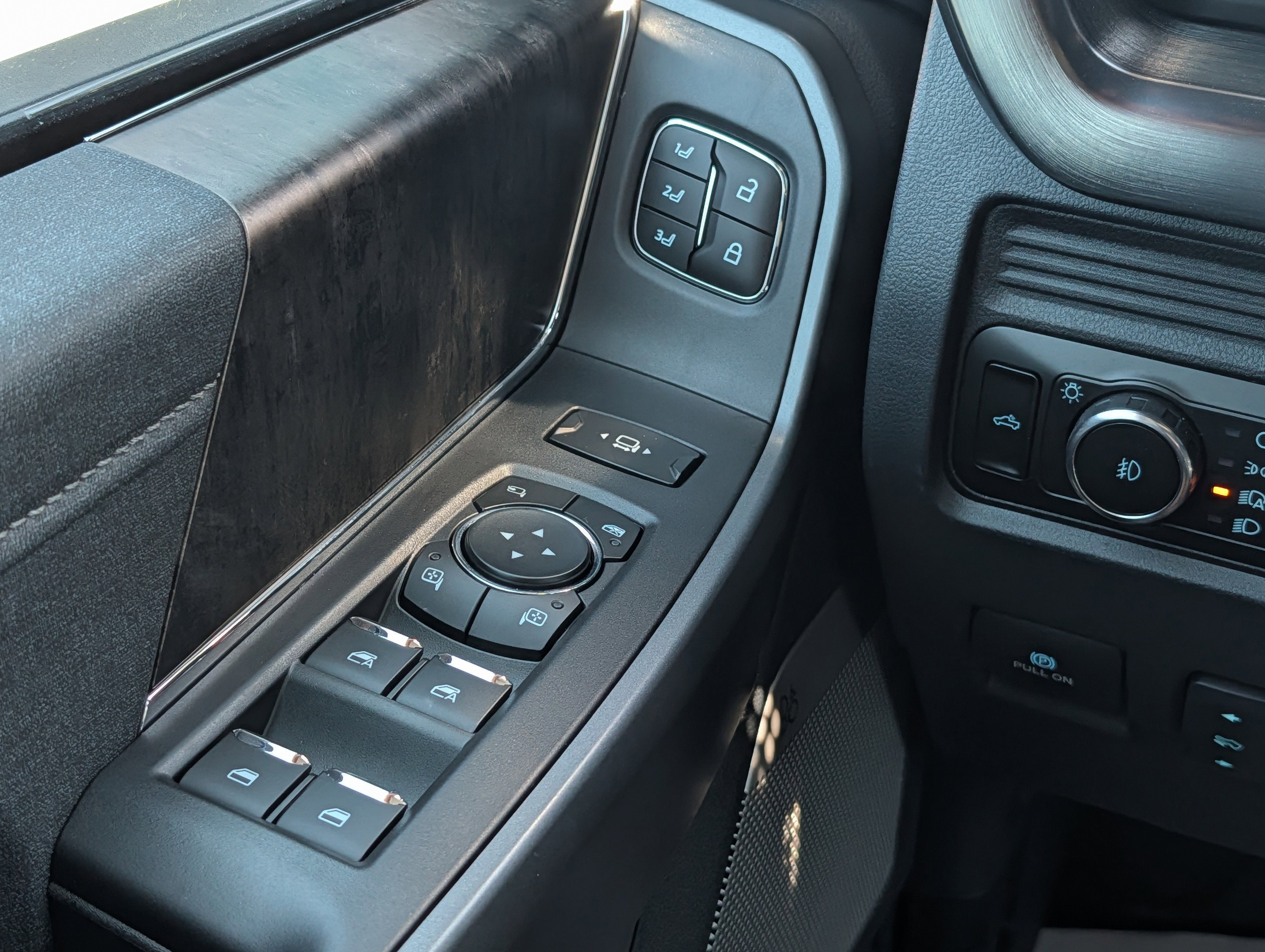 2026 Ford F-550SD Lariat