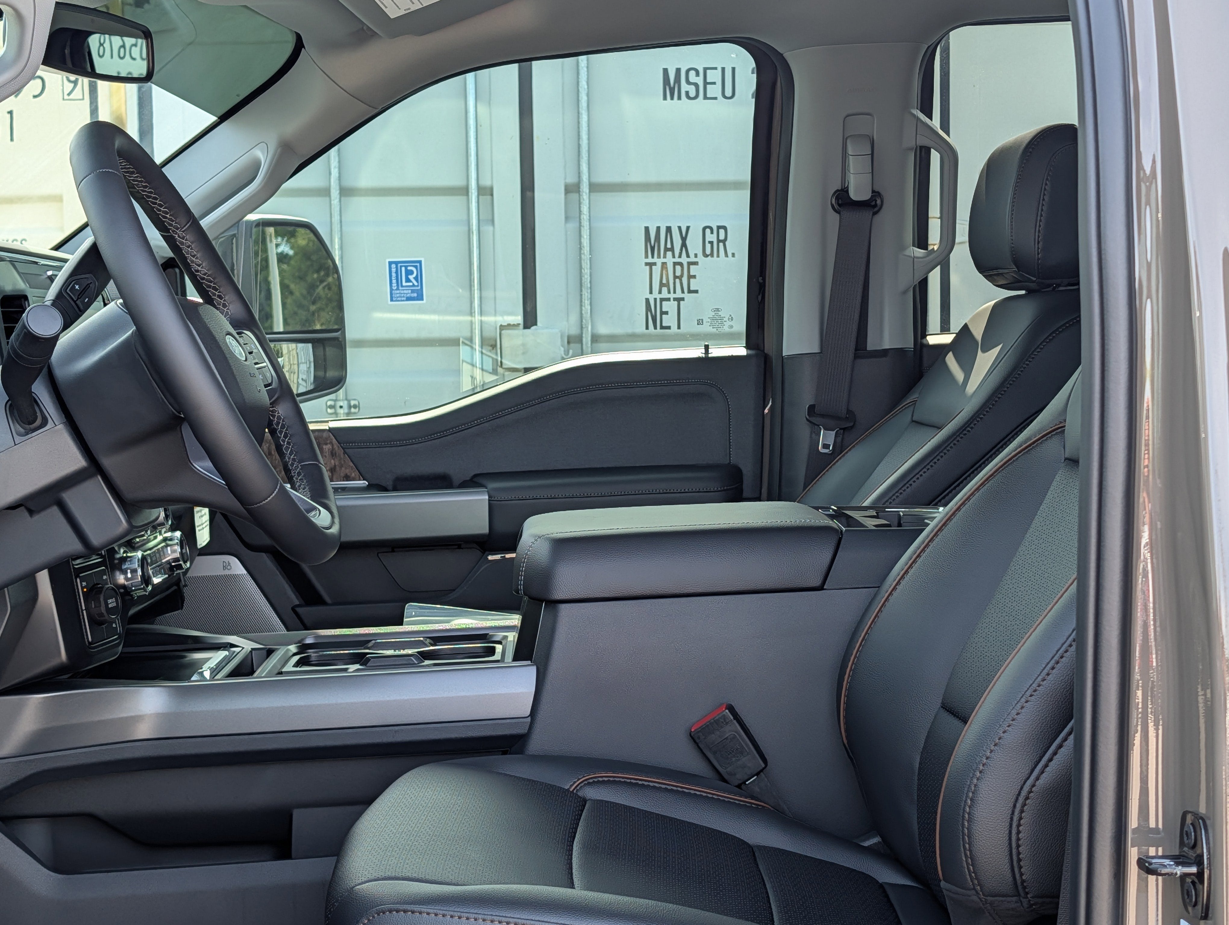 2026 Ford F-350SD Lariat
