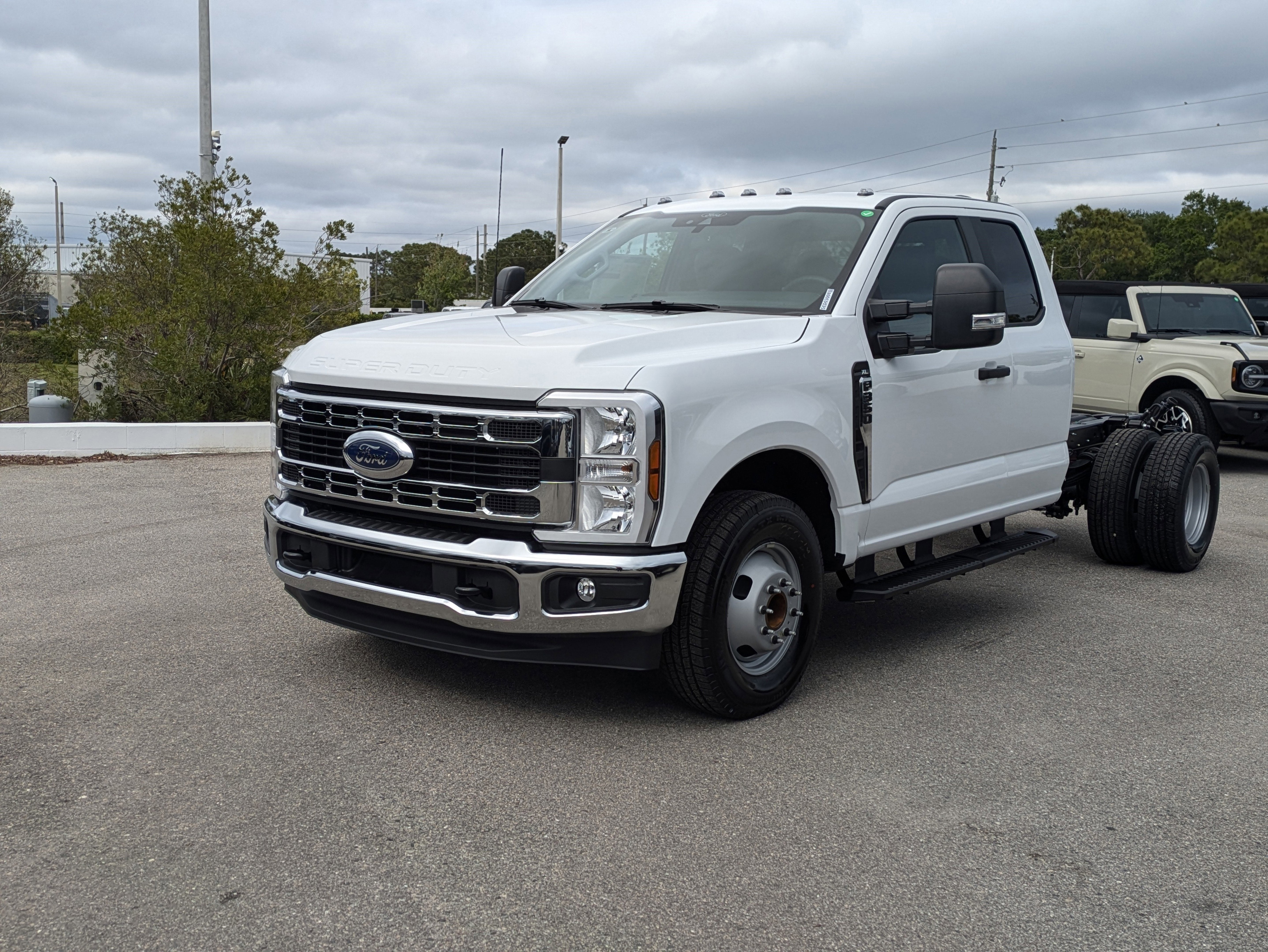 2025 Ford F-350SD XL