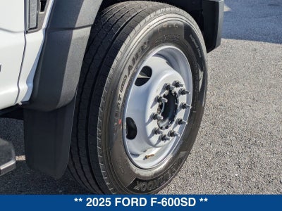 2025 Ford Super Duty F-600 DRW XL