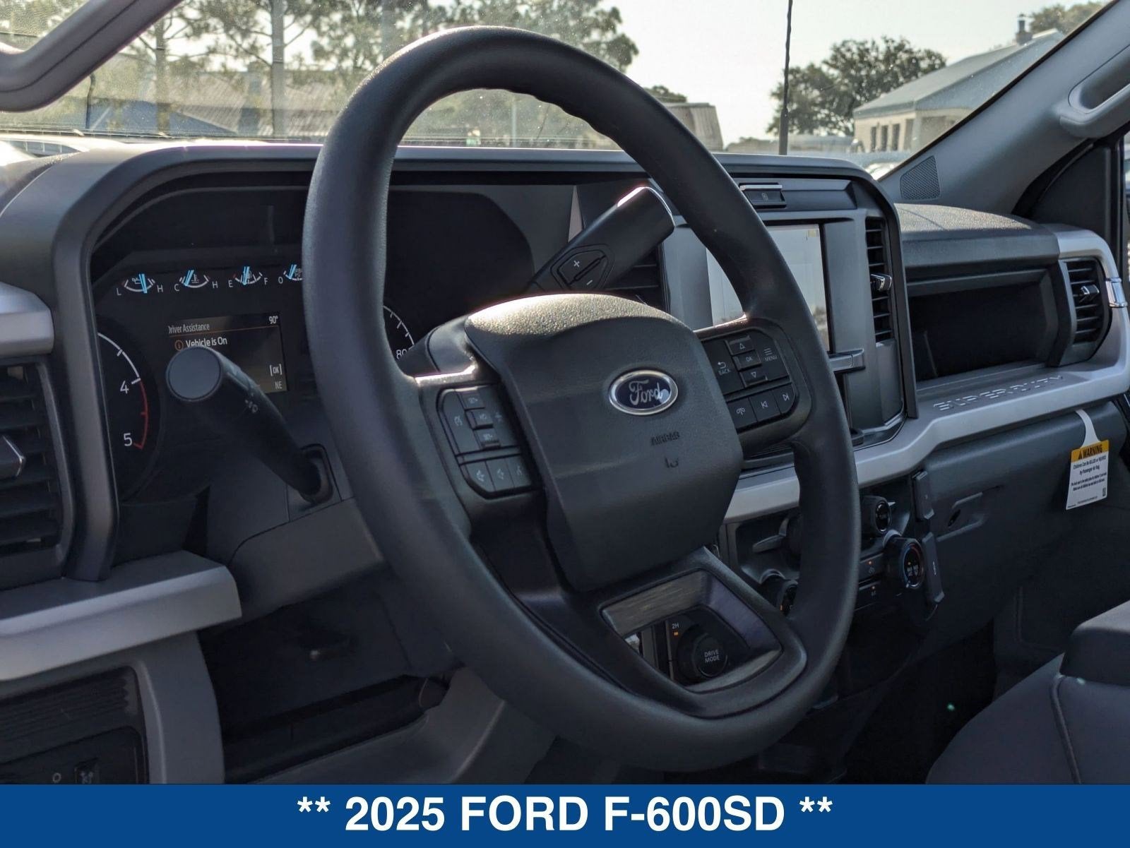2025 Ford Super Duty F-600 DRW XL