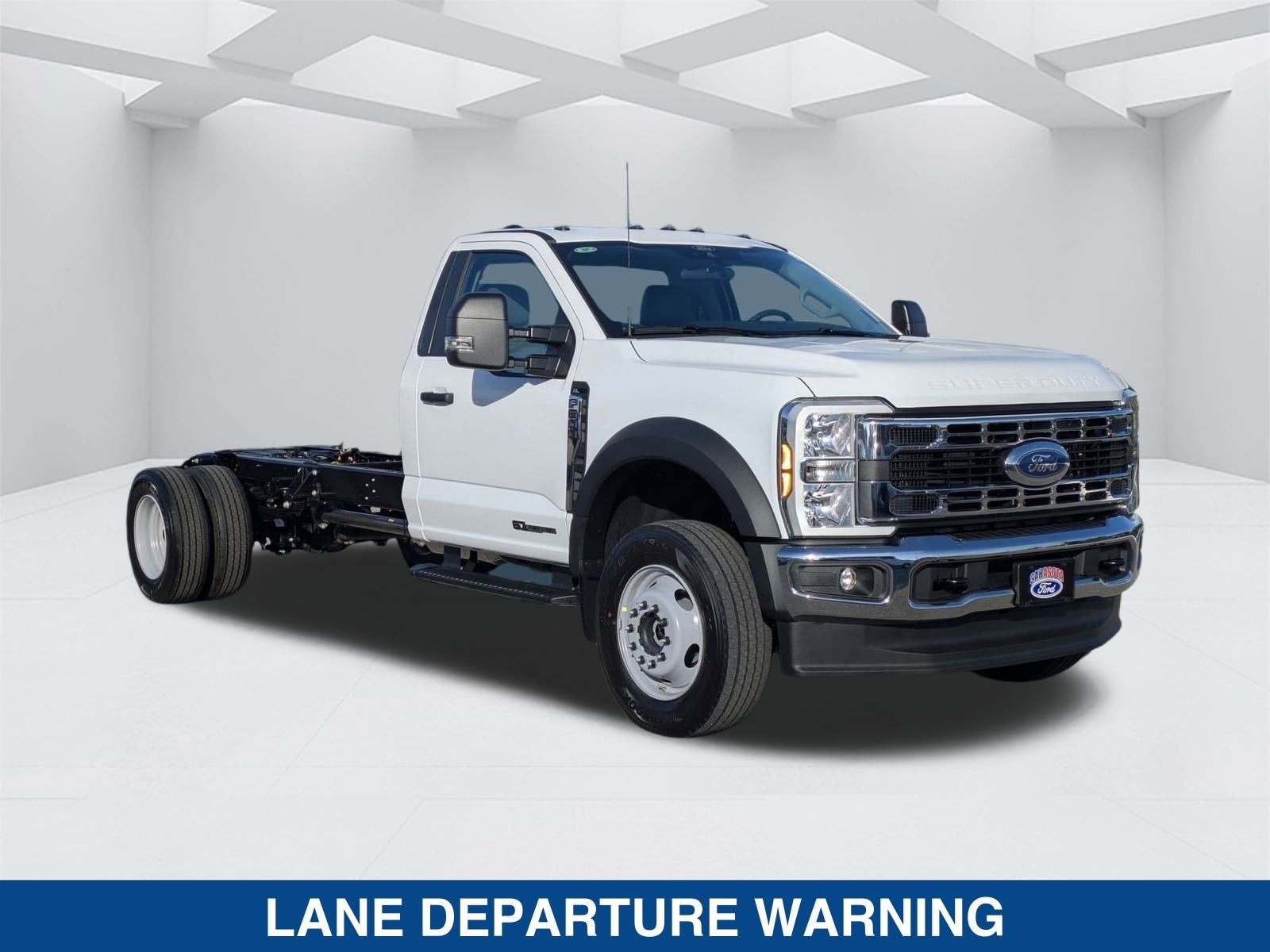2025 Ford Super Duty F-600 DRW XL
