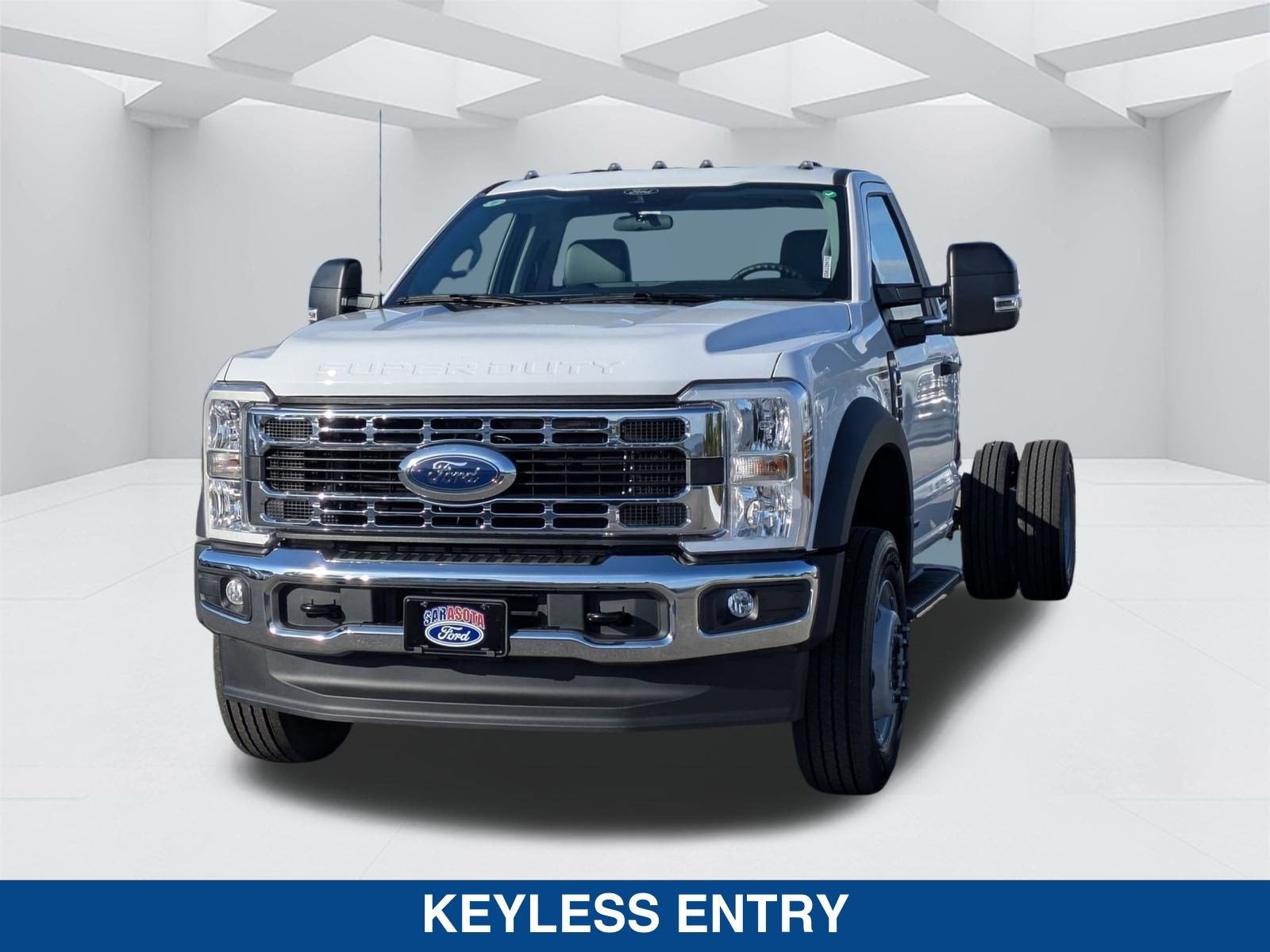 2025 Ford Super Duty F-600 DRW XL