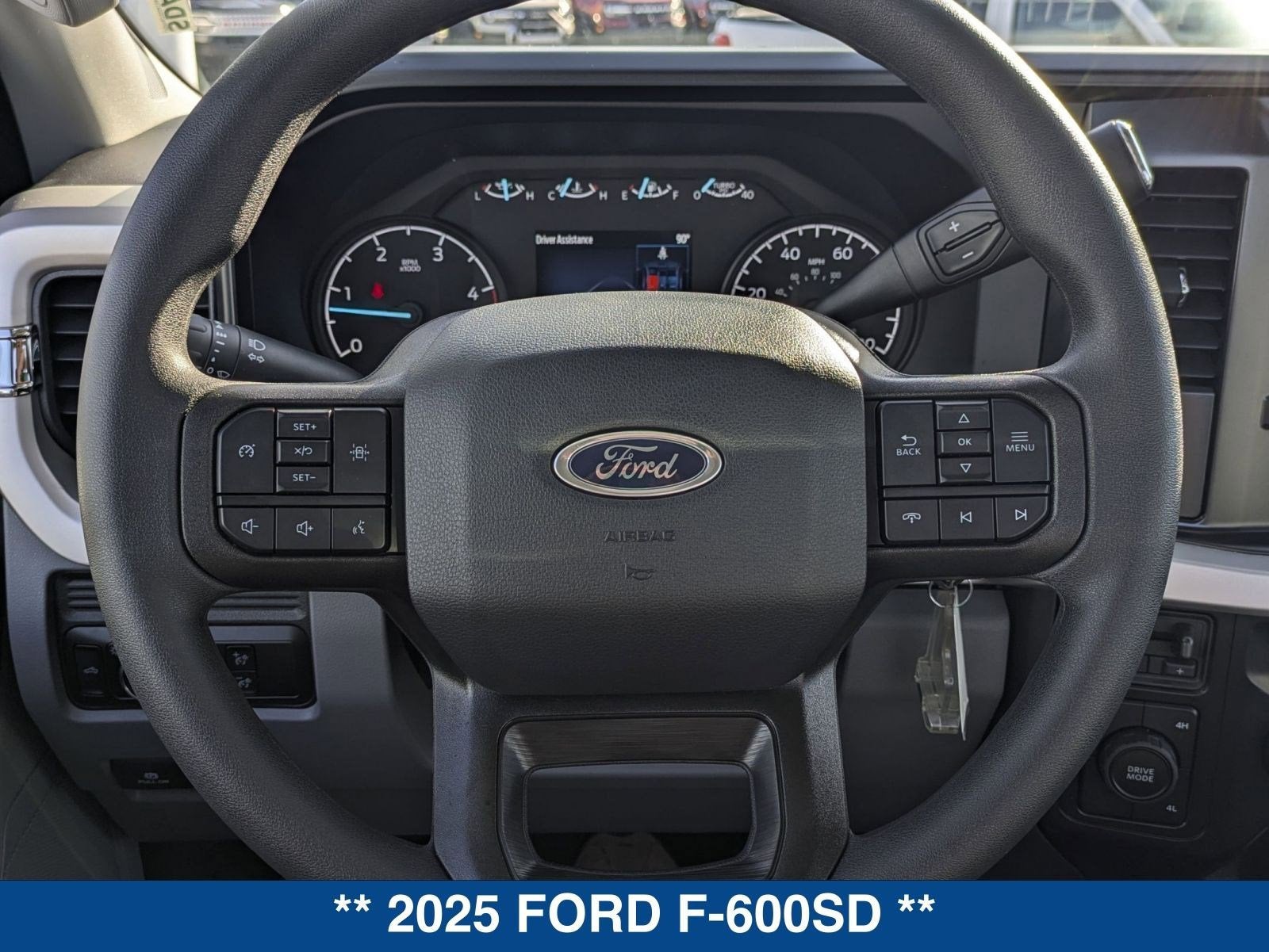 2025 Ford F-600SD XL