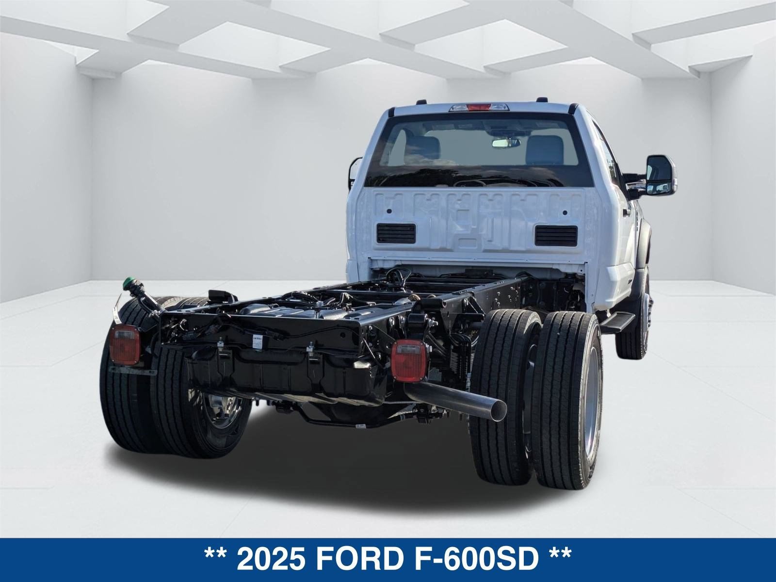 2025 Ford F-600SD XL