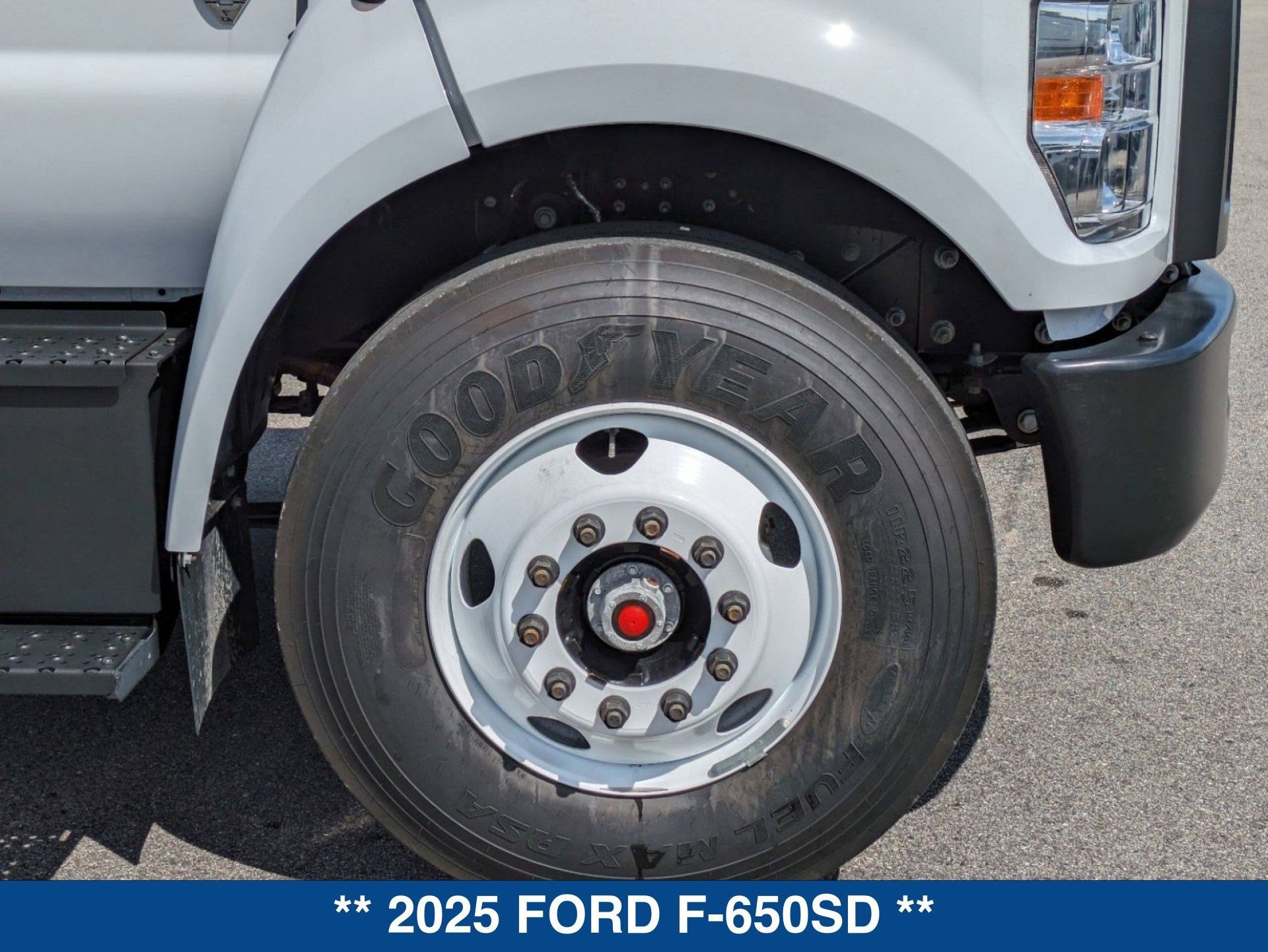 2025 Ford F-650SD F-650 SD Gas Straight Frame