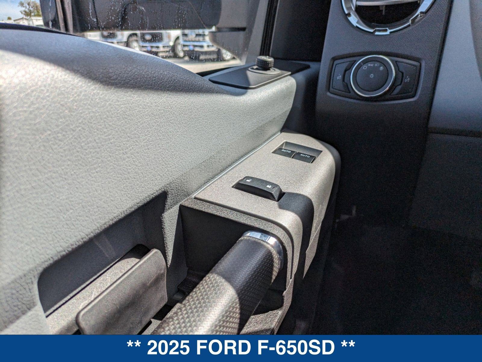 2025 Ford F-650SD F-650 SD Gas Straight Frame