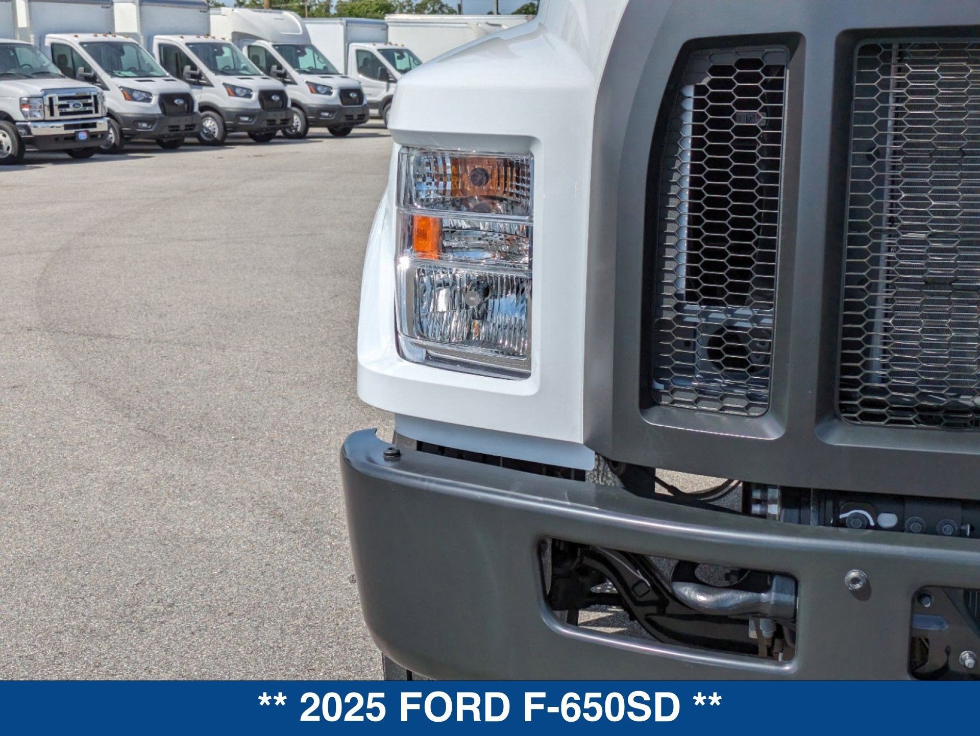 2025 Ford F-650SD F-650 SD Gas Straight Frame
