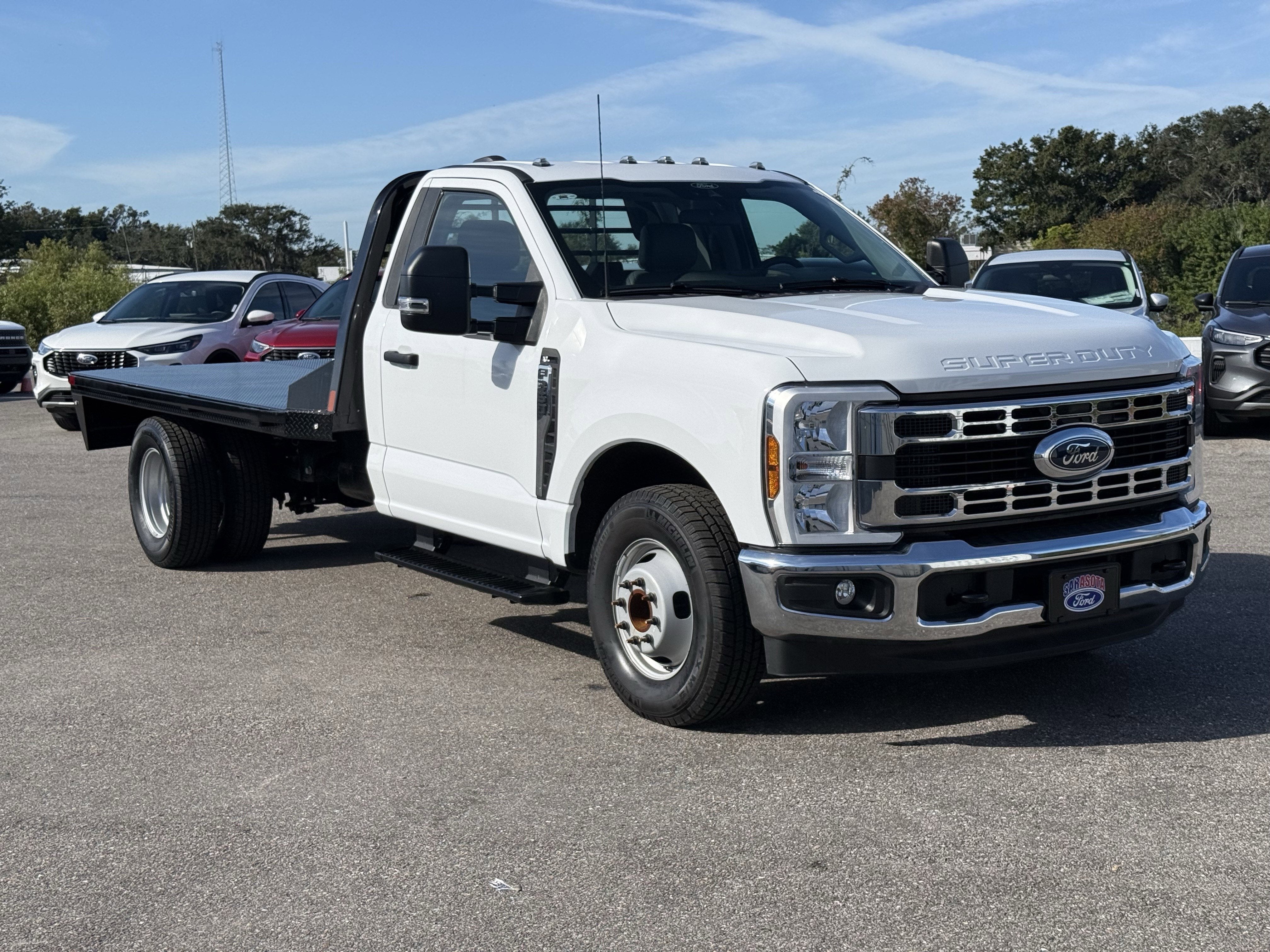 2025 Ford Super Duty F-350 DRW XL
