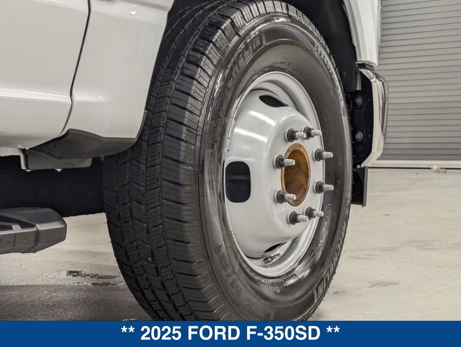 2025 Ford Super Duty F-350 DRW XL