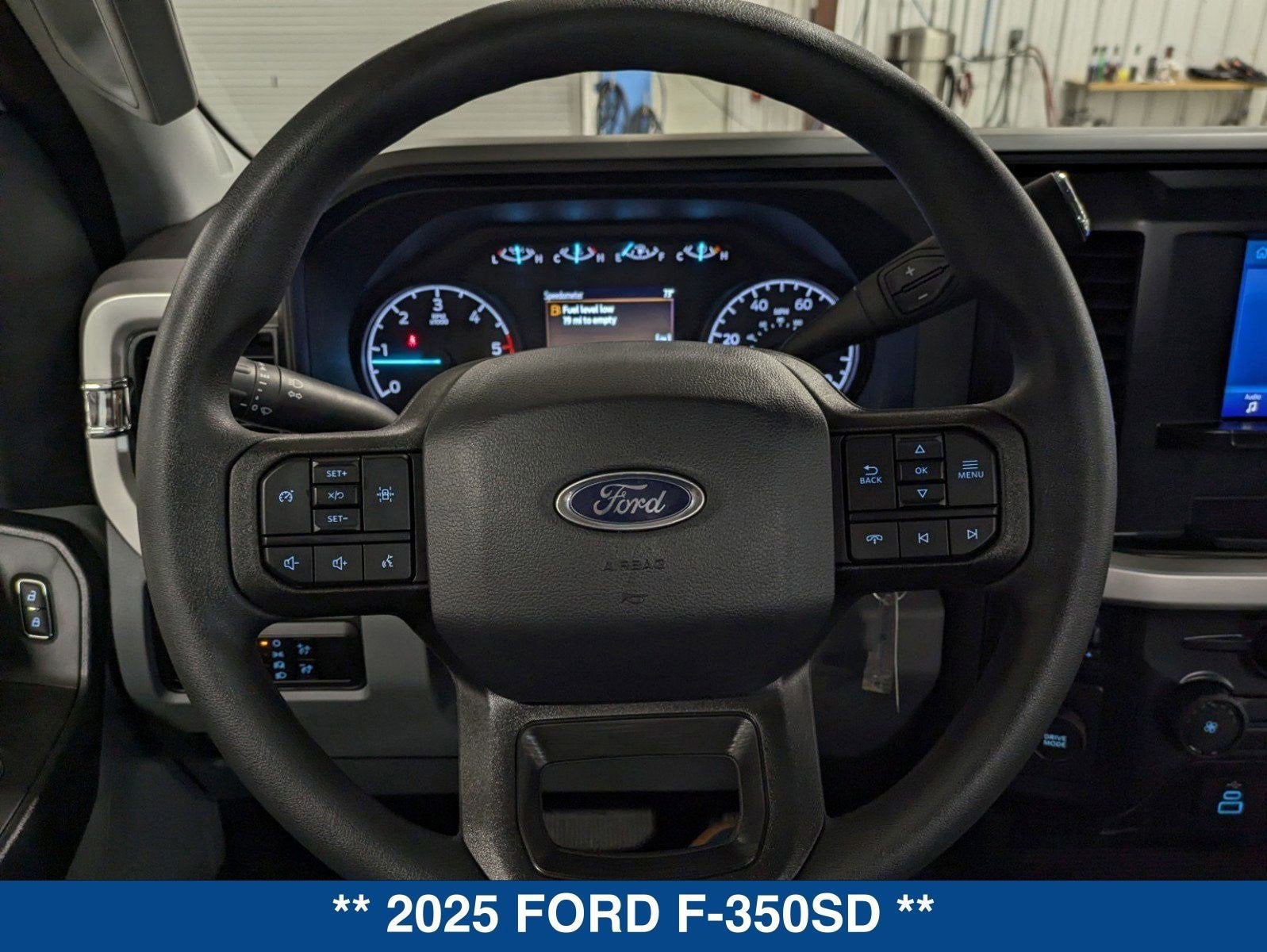2025 Ford Super Duty F-350 DRW XL
