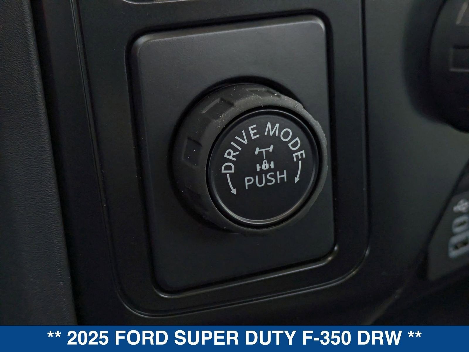 2025 Ford Super Duty F-350 DRW XL