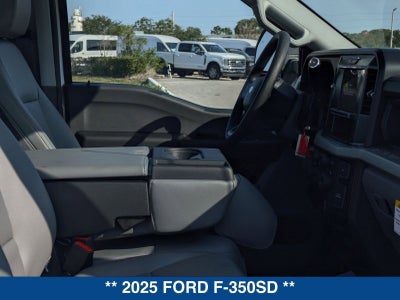 2025 Ford Super Duty F-350 DRW XL