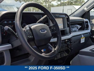 2025 Ford Super Duty F-350 DRW XL