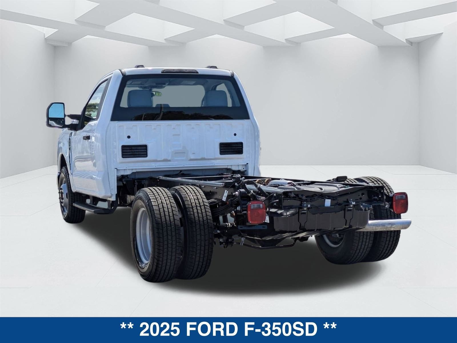 2025 Ford Super Duty F-350 DRW XL