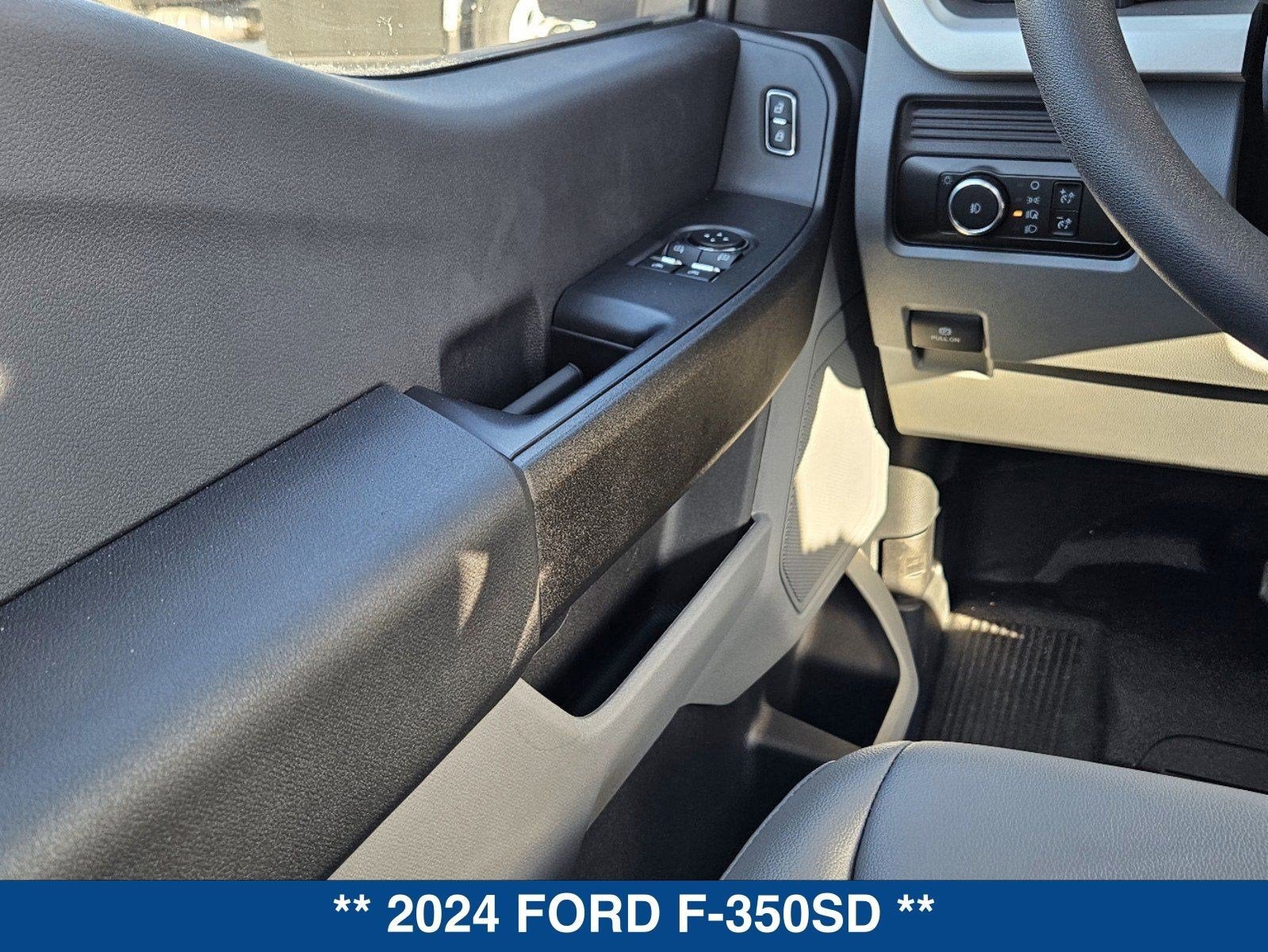 2024 Ford Super Duty F-350 DRW XL