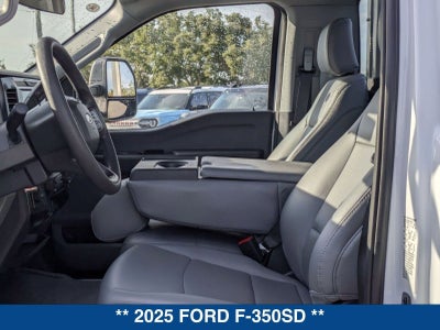 2025 Ford Super Duty F-350 DRW F-350® XL