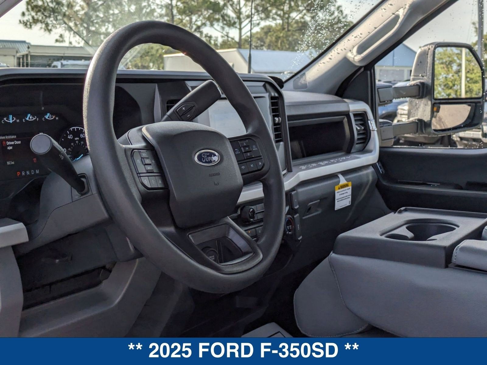 2025 Ford Super Duty F-350 DRW F-350® XL