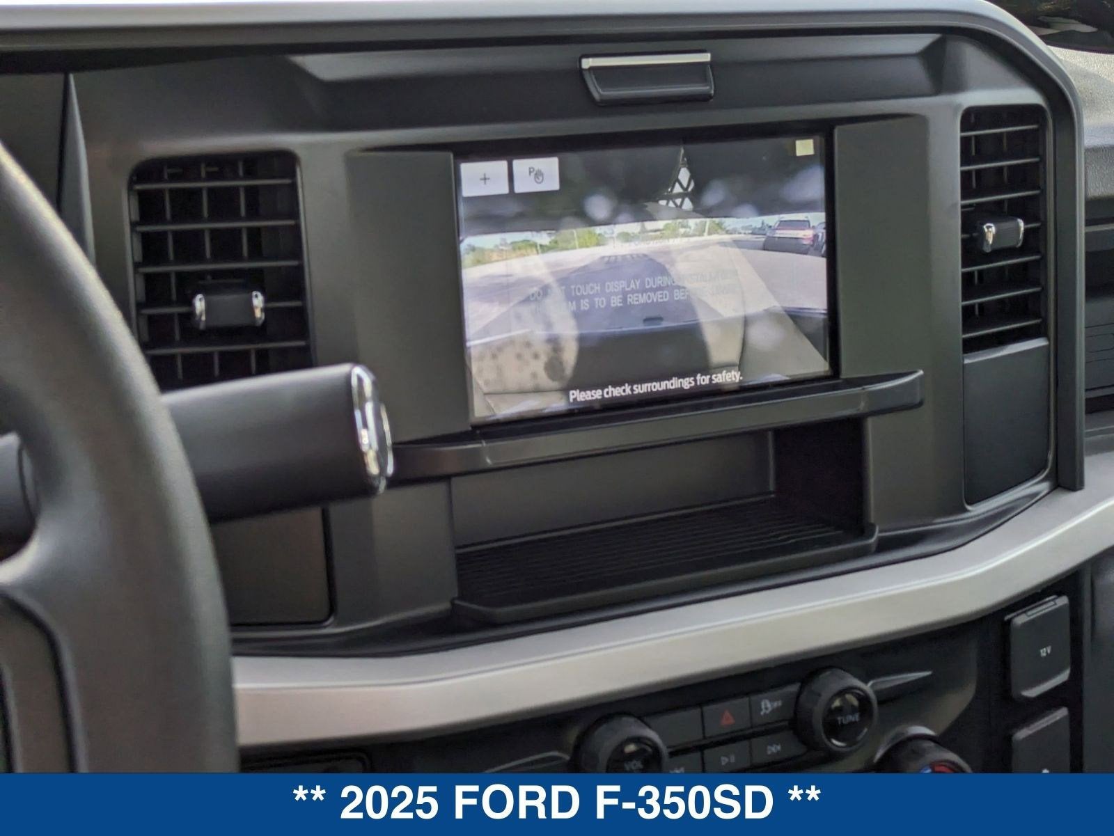 2025 Ford Super Duty F-350 DRW F-350® XL