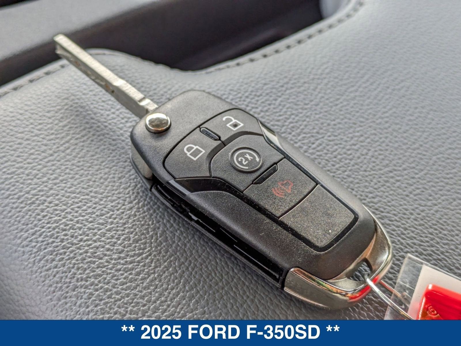 2025 Ford Super Duty F-350 DRW F-350® XL