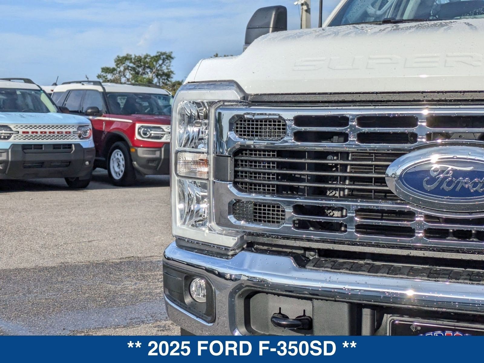 2025 Ford Super Duty F-350 DRW F-350® XL