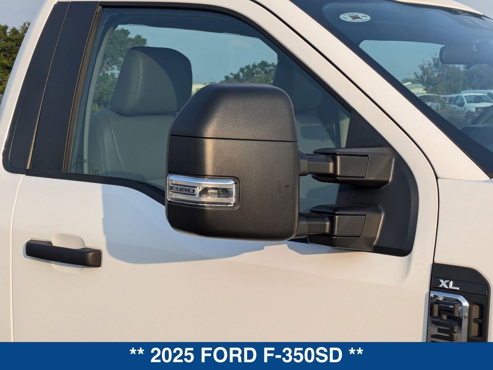 2025 Ford Super Duty F-350 DRW XL