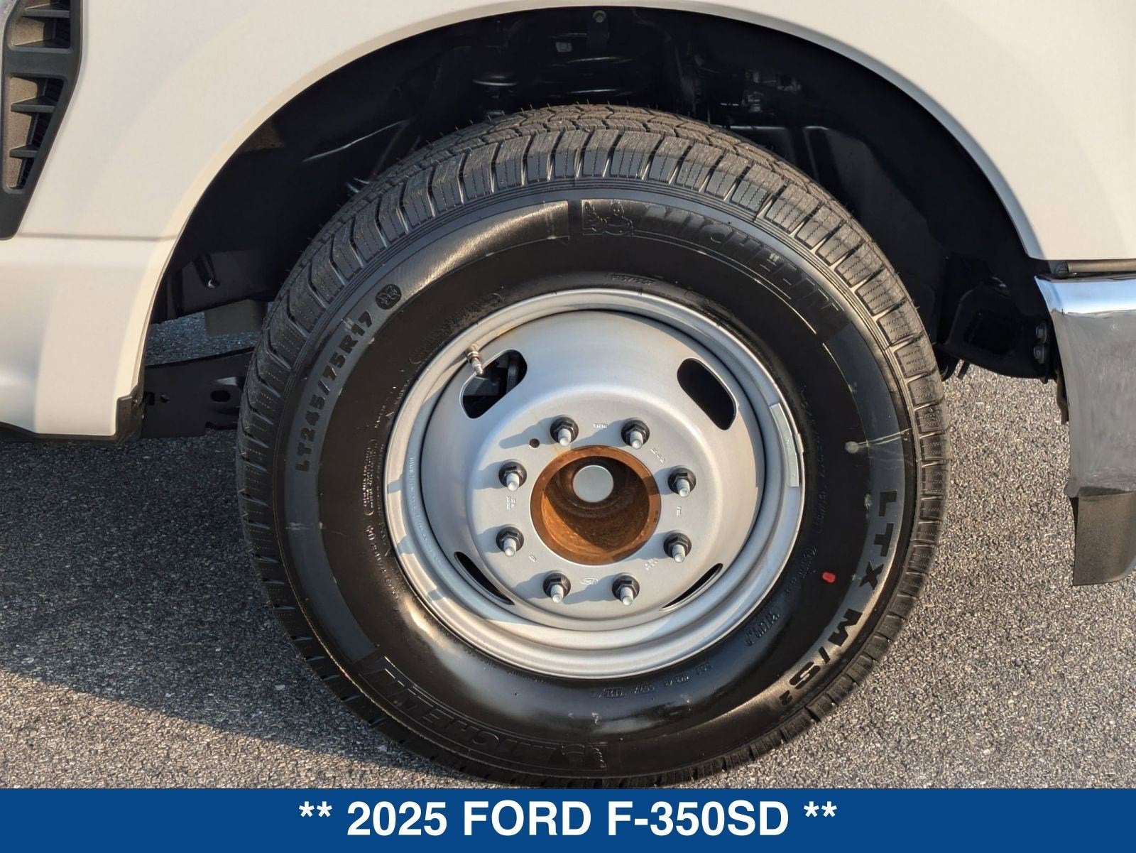 2025 Ford Super Duty F-350 DRW XL