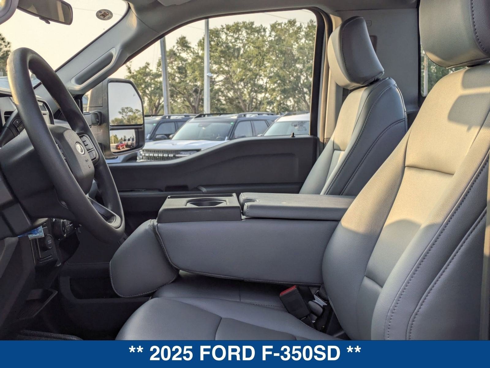 2025 Ford Super Duty F-350 DRW XL