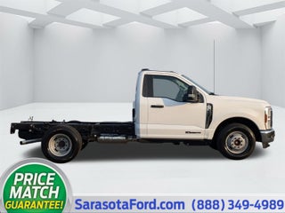 2025 Ford Super Duty F-350 DRW XL