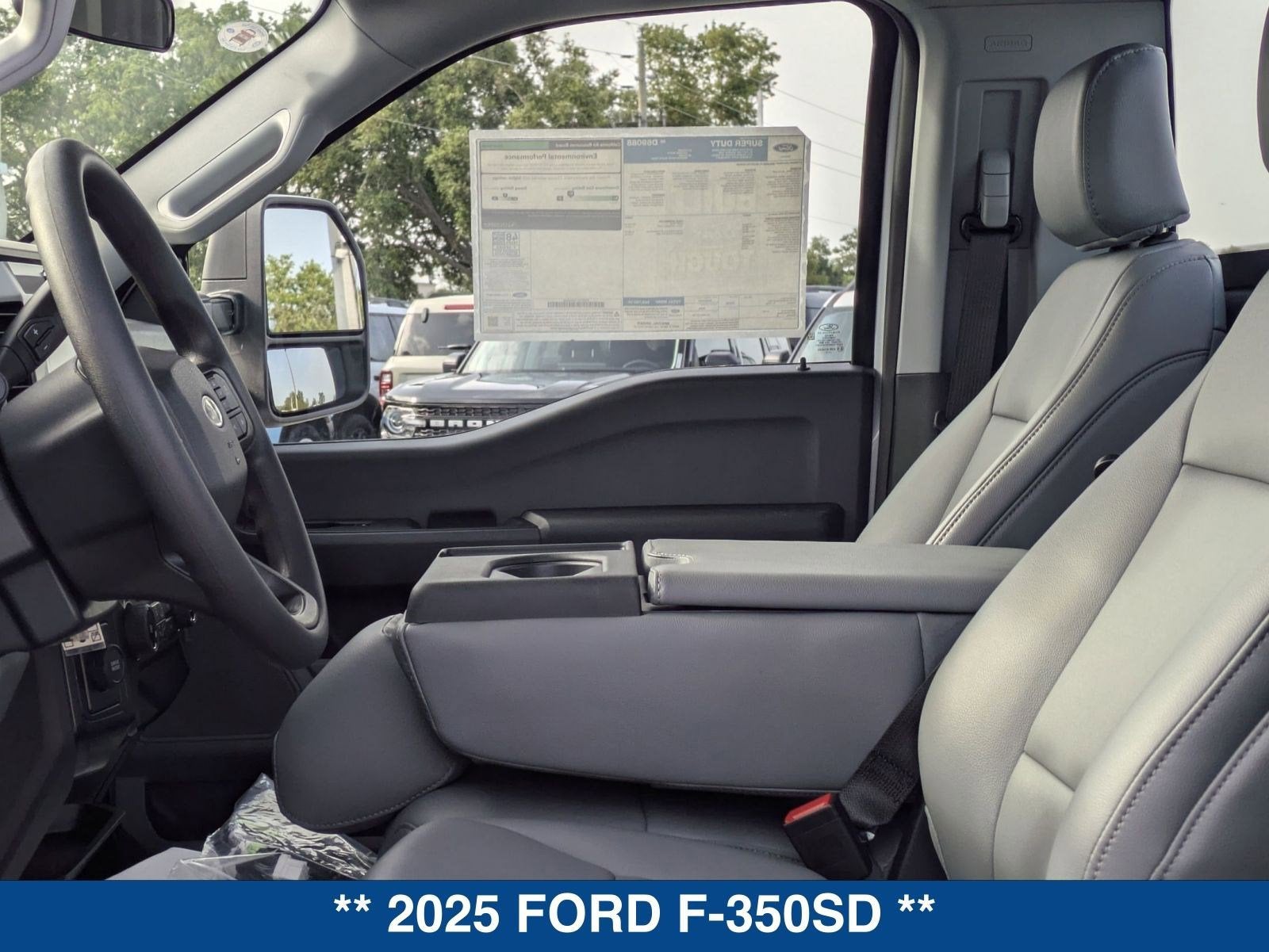 2025 Ford Super Duty F-350 DRW XL