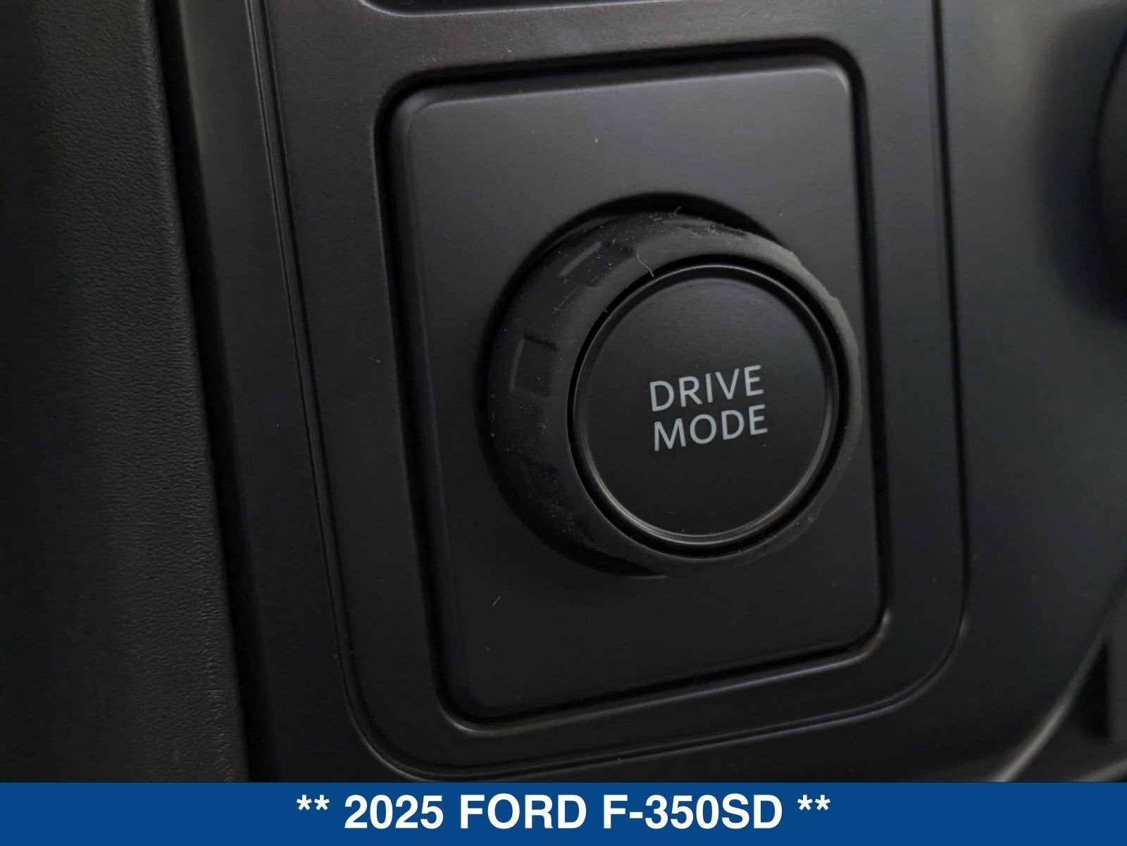 2025 Ford Super Duty F-350 DRW XL