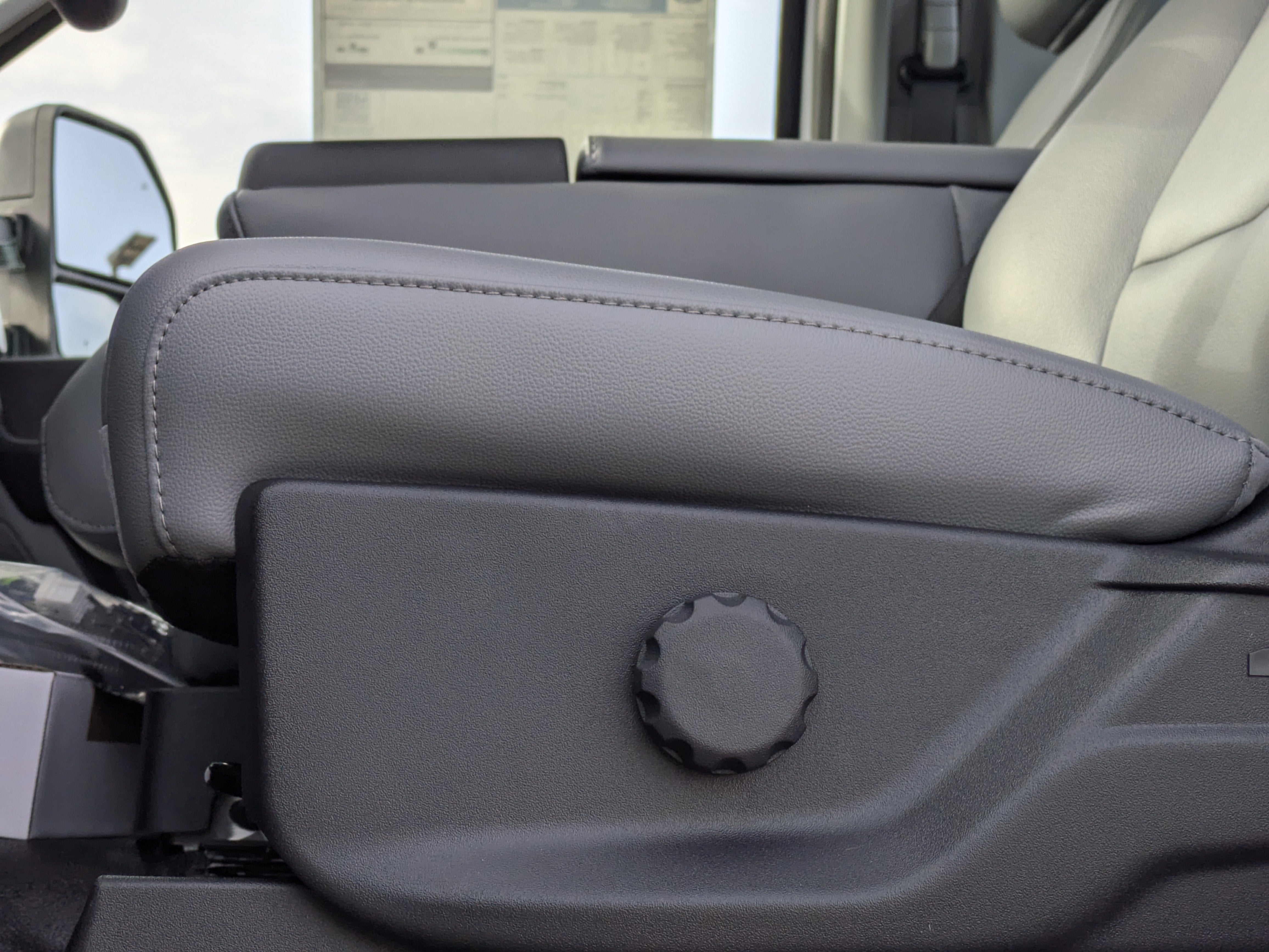 2025 Ford Super Duty F-350 DRW XL