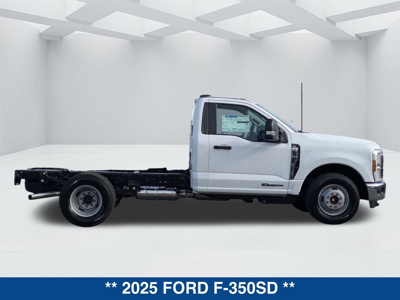 2025 Ford Super Duty F-350 DRW XL