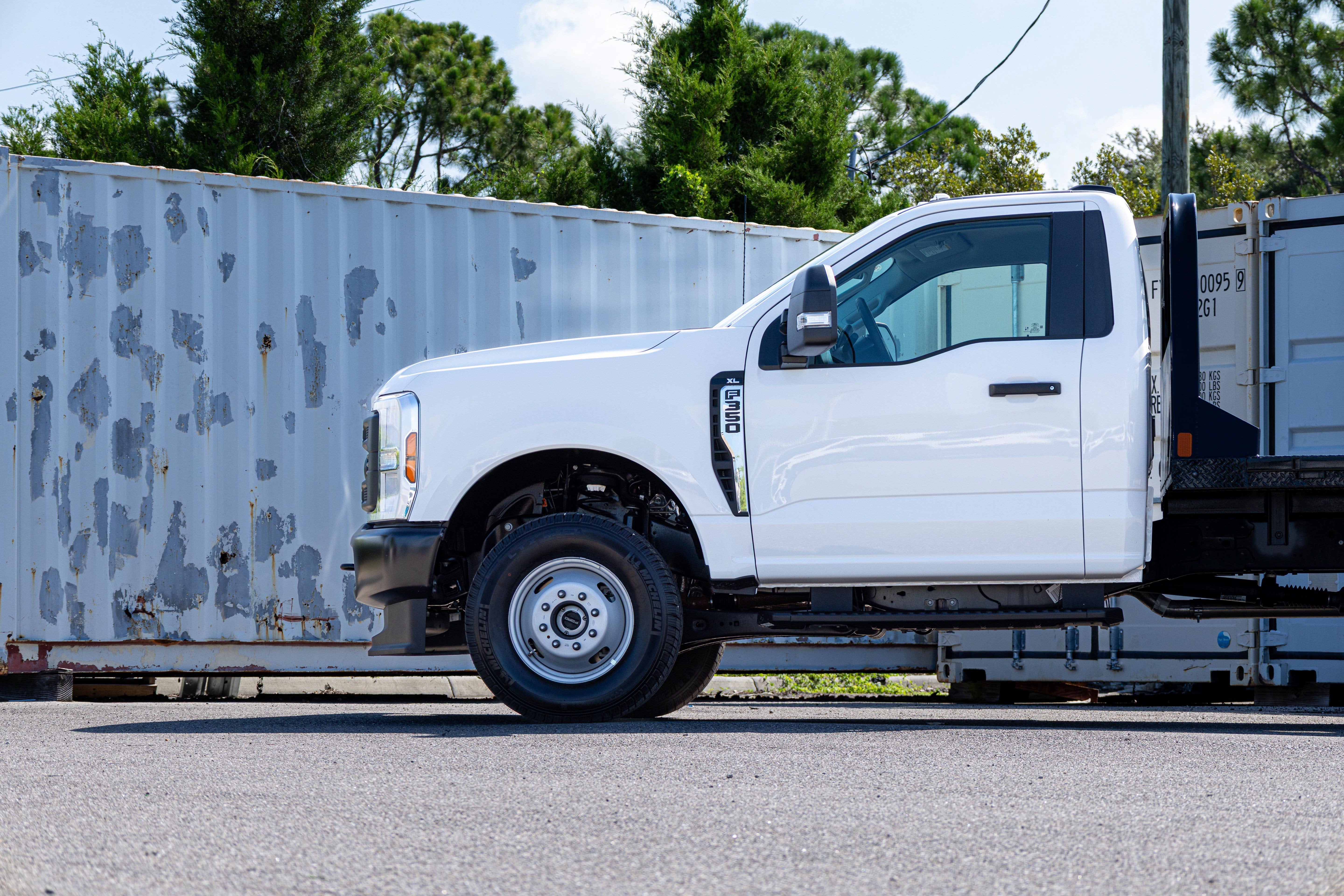 2026 Ford Super Duty F-350 DRW XL