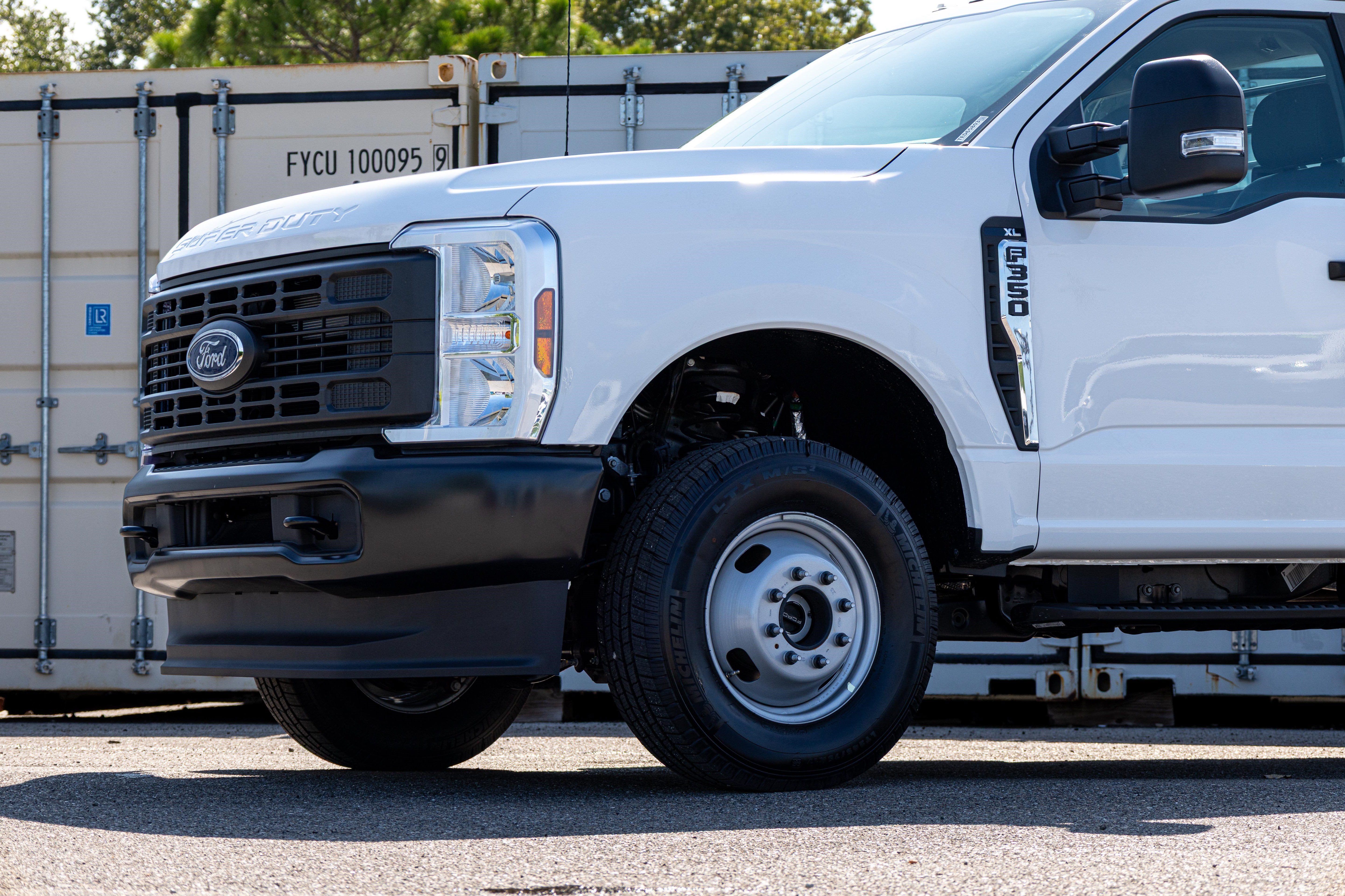 2026 Ford Super Duty F-350 DRW XL