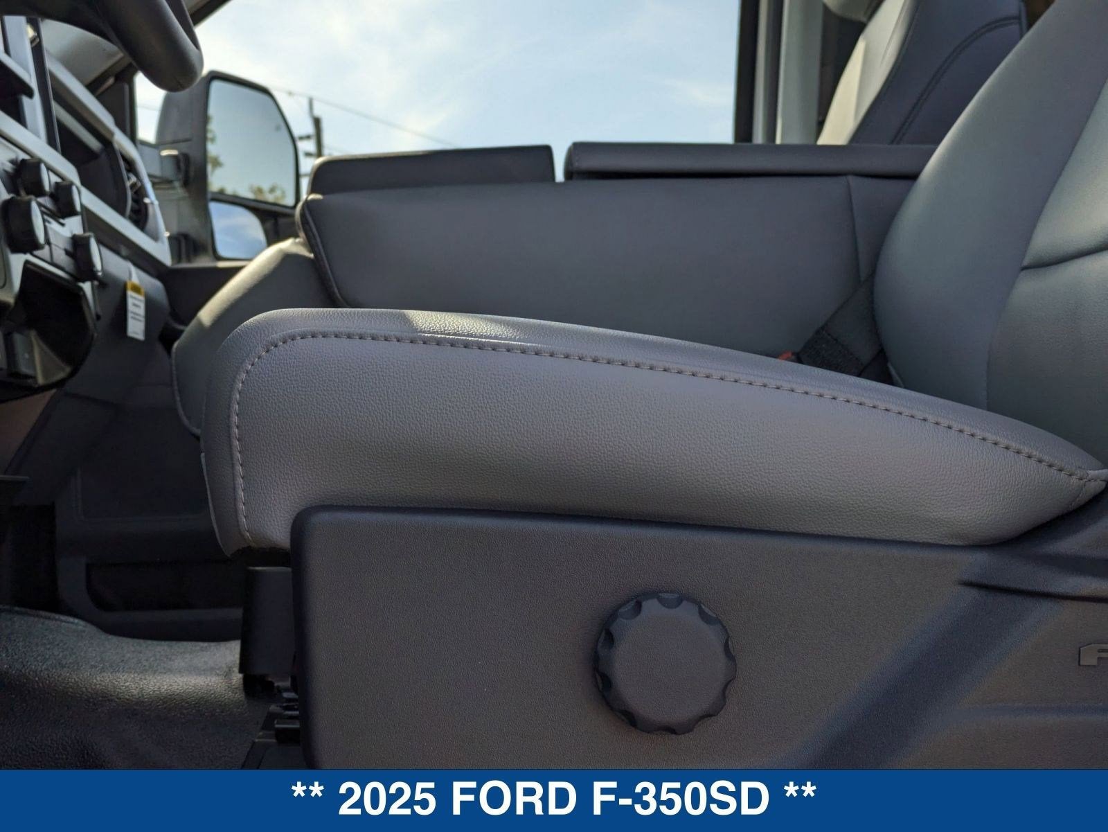 2025 Ford F-350SD XL