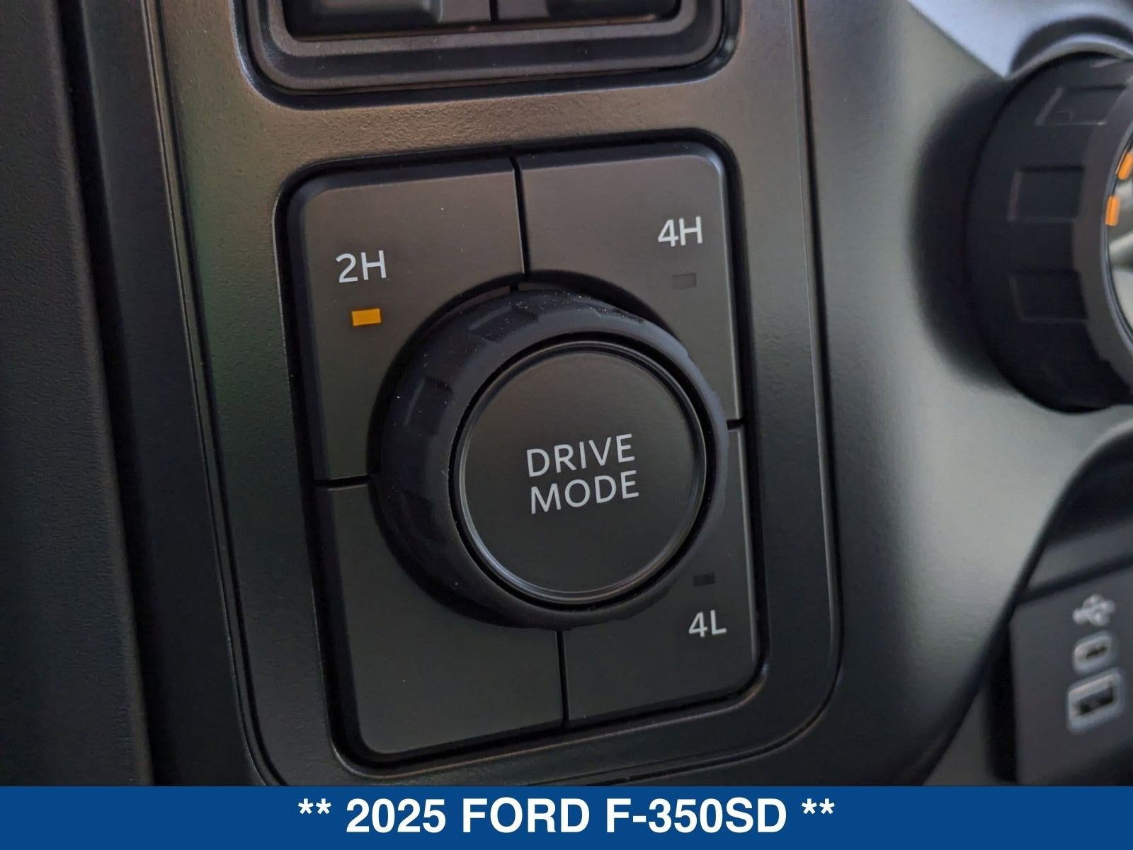 2025 Ford F-350SD XL