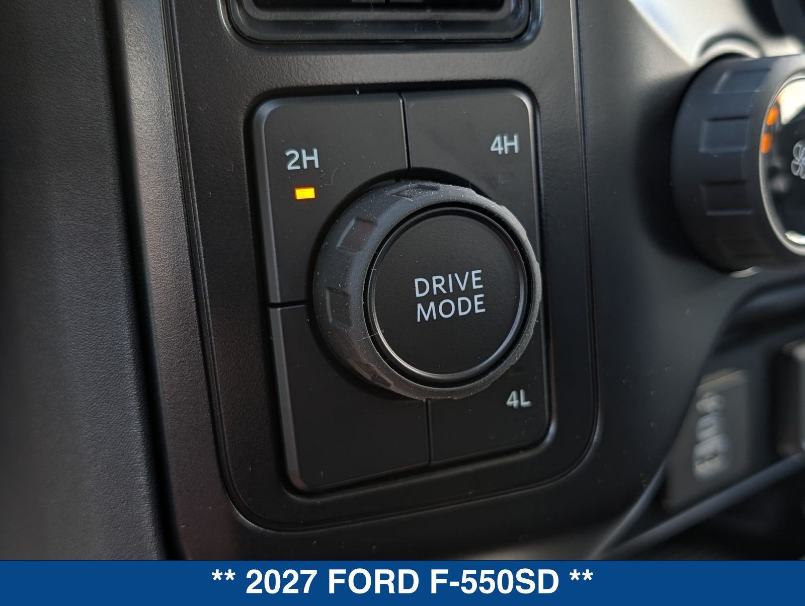 2027 Ford F-550SD XL